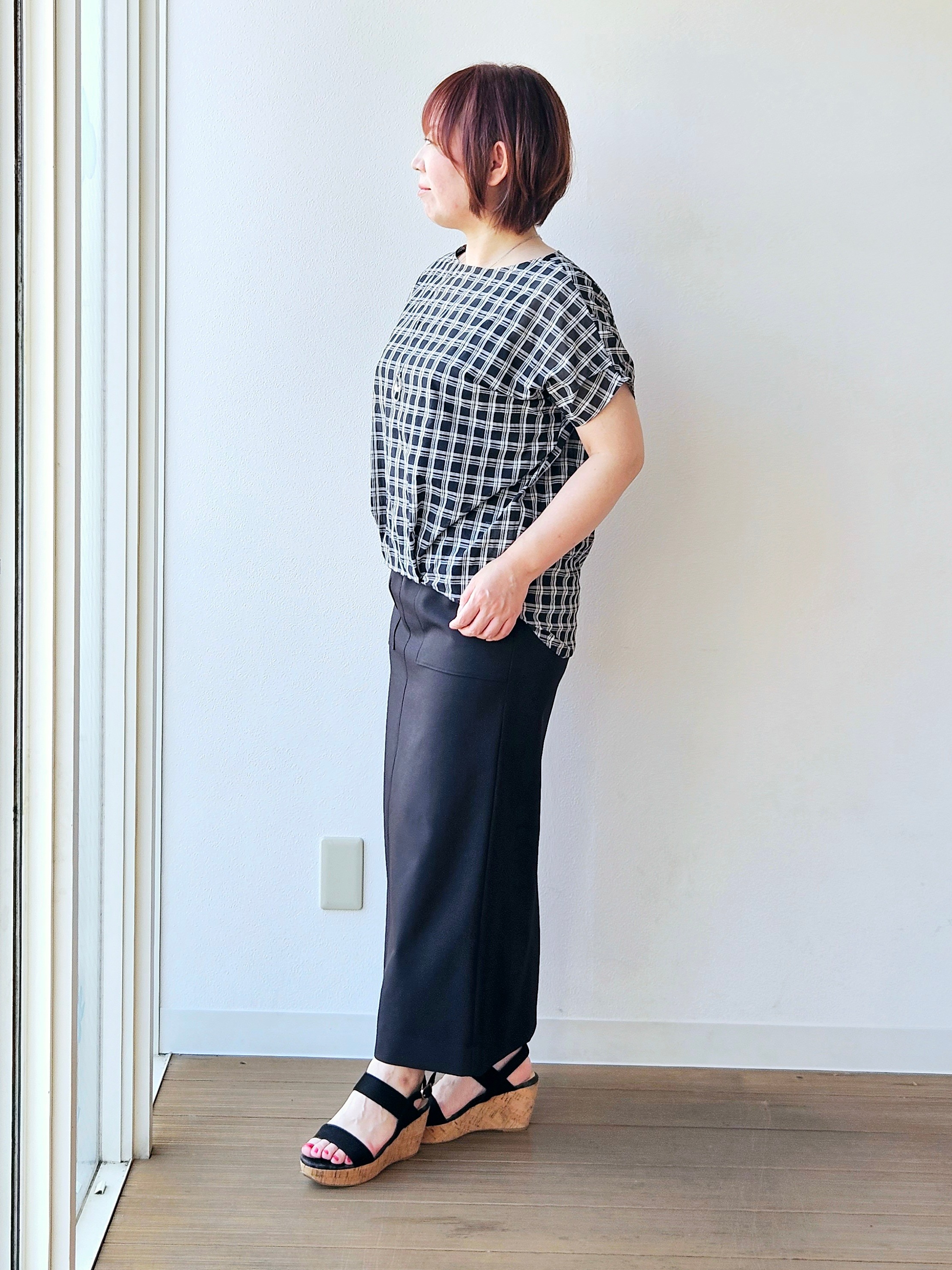 やじまさんの「UNTITLED｜【秋めきシャツ/体型カバー】シアーチェックブラウス」を使ったコーディネート