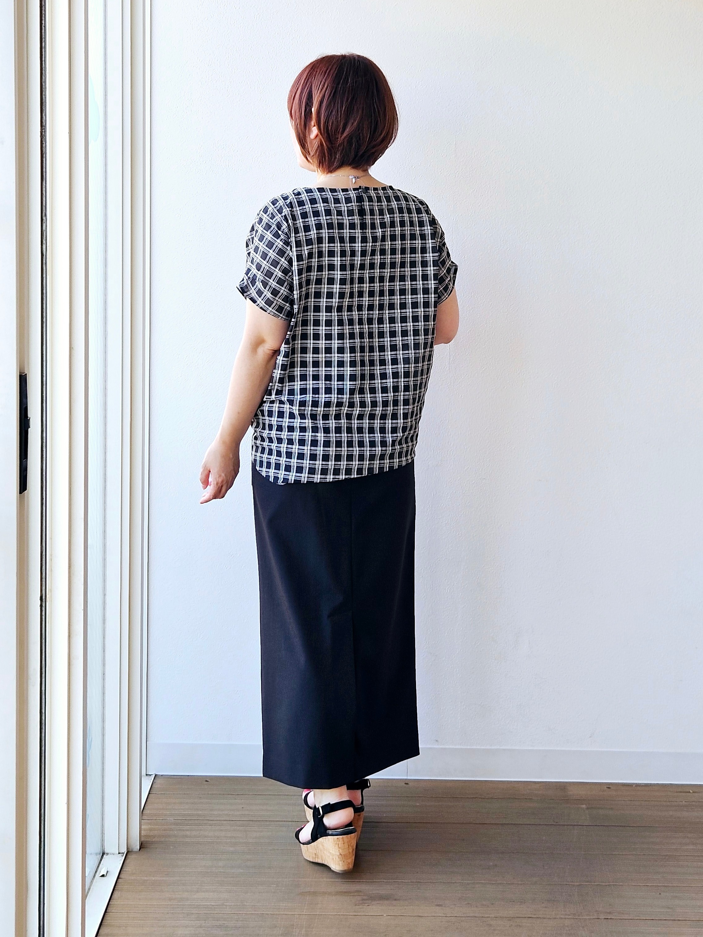 やじまさんの「UNTITLED｜【秋めきシャツ/体型カバー】シアーチェックブラウス」を使ったコーディネート