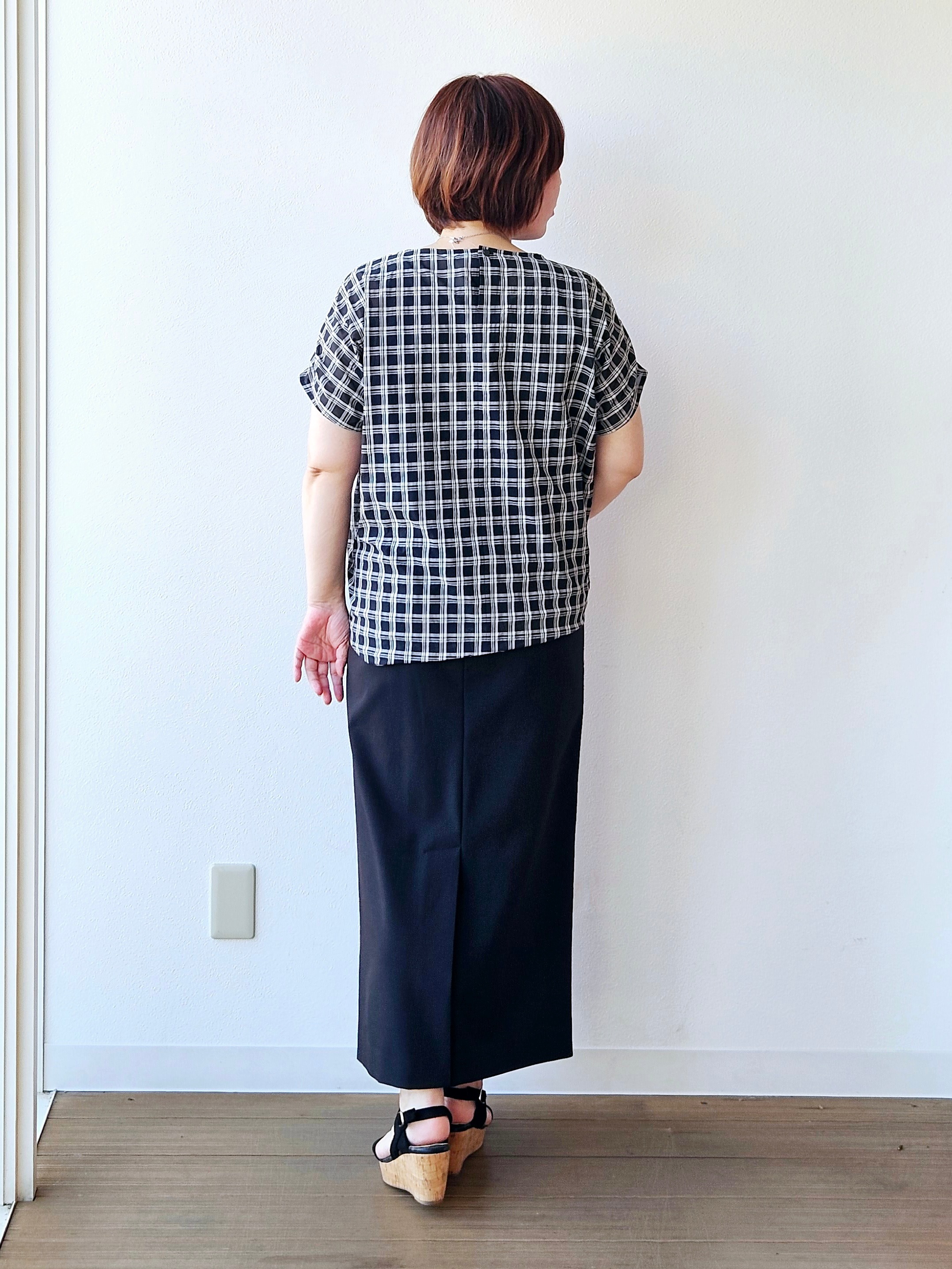 やじまさんの「UNTITLED｜【秋めきシャツ/体型カバー】シアーチェックブラウス」を使ったコーディネート