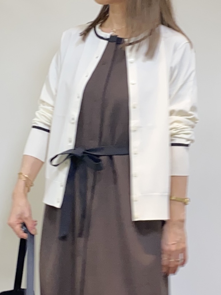 tomoさんの「UNTITLED｜【アンサンブル可能/秋羽織り】コンパクトニットカーディガン」を使ったコーディネート