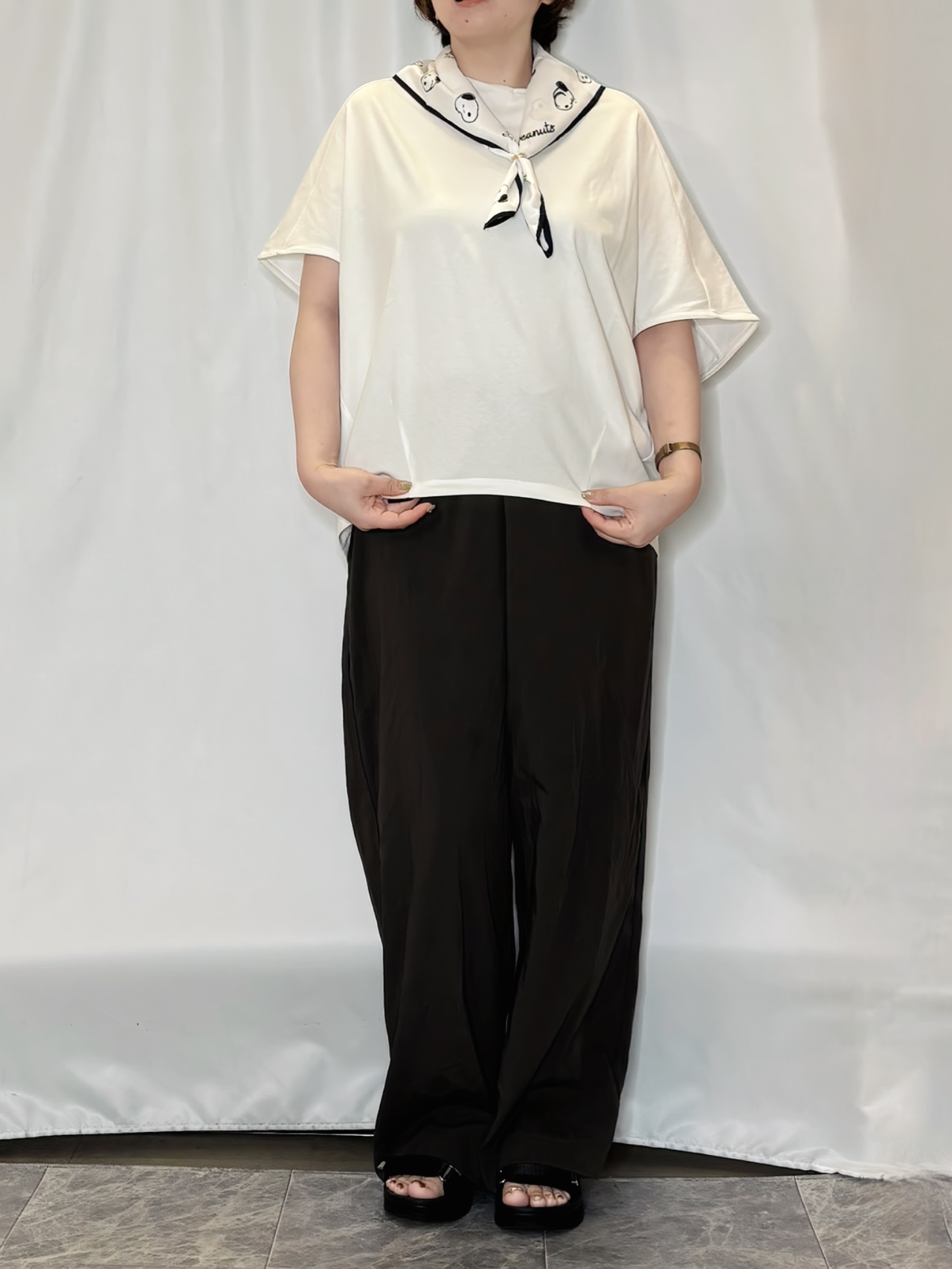 たみさんの「SHOO･LA･RUE｜【洗濯機可/体型カバー】インせず着られる 上品見えのドルマントップス」を使ったコーディネート