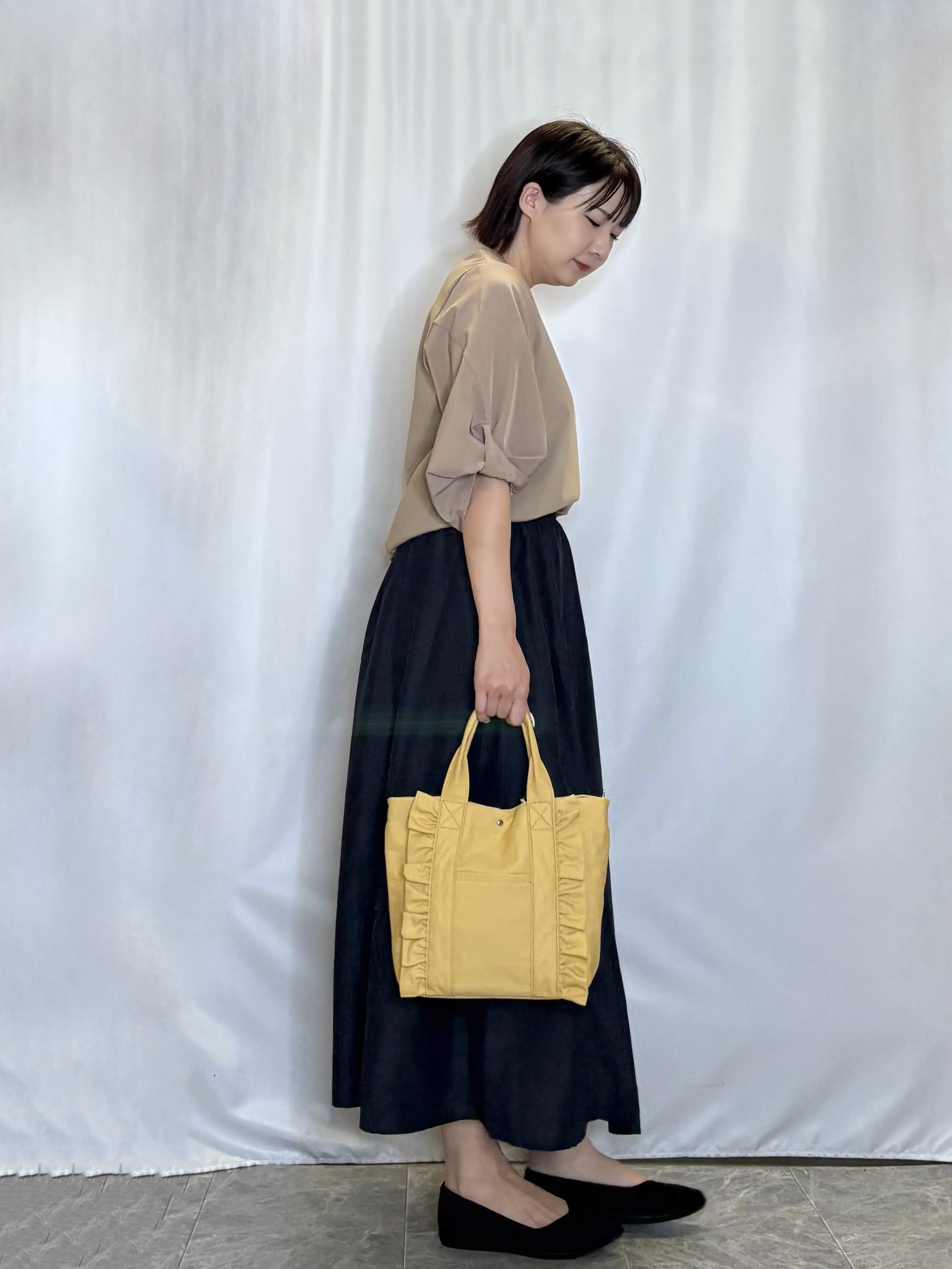 ネリさんの「SHOO･LA･RUE｜【S-LL/洗濯機可/二の腕カバー】楽に上品見え ツイストスリーブトップス」を使ったコーディネート
