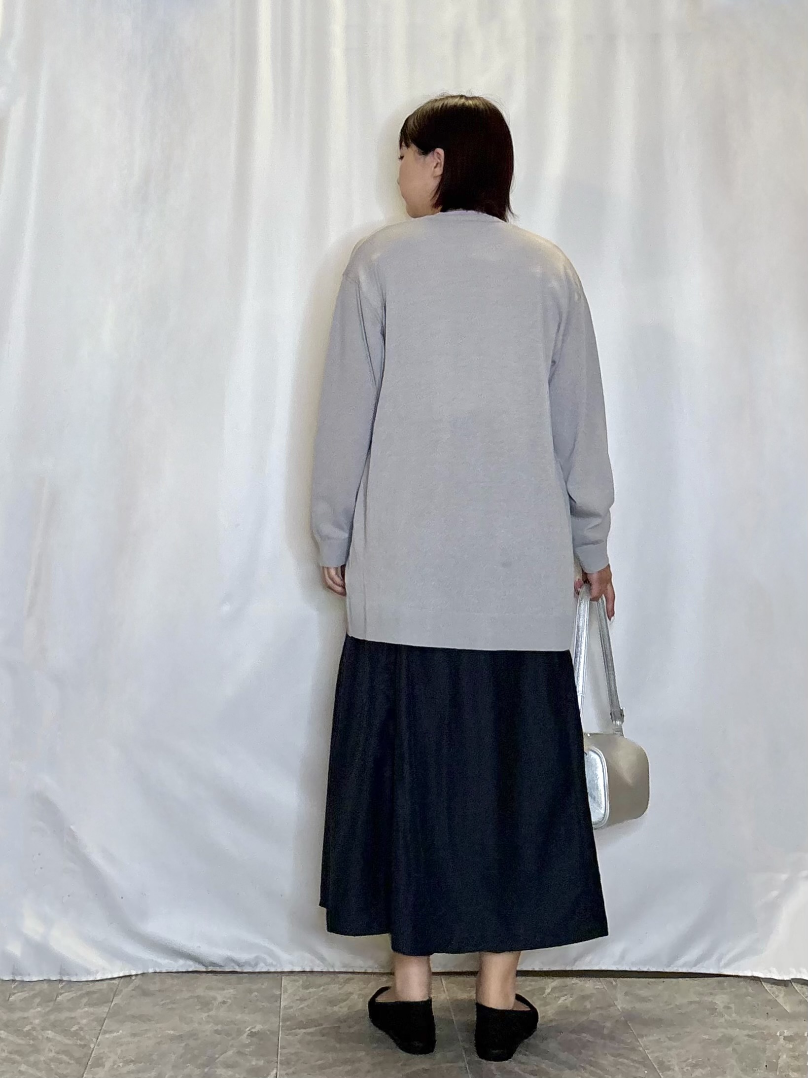 ネリさんの「SHOO･LA･RUE｜【お袖丈選べる/UV/毛玉になりにくい】目を引く配色デザイン ボタンレスミドルカーディガン」を使ったコーディネート
