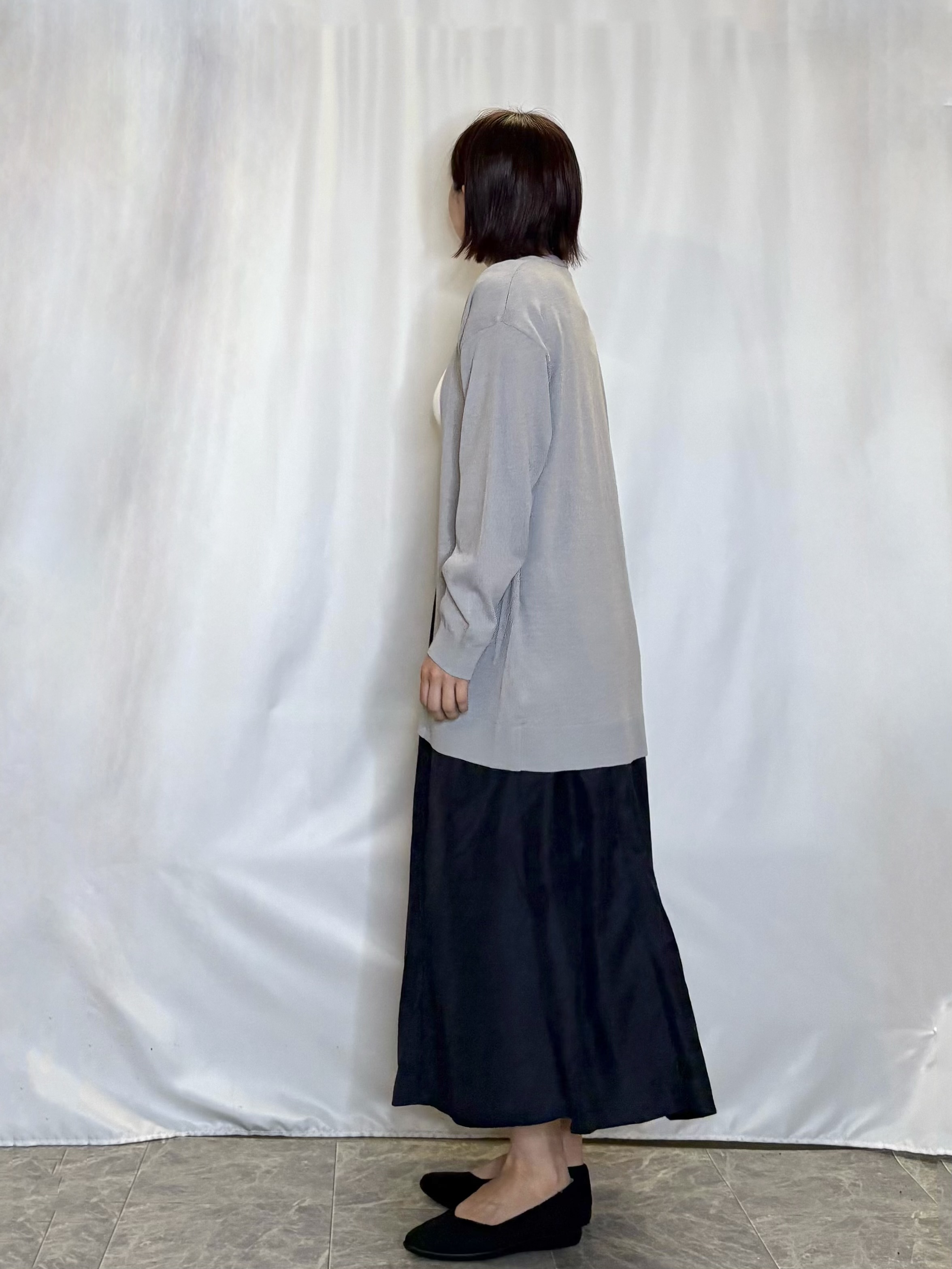 ネリさんの「SHOO･LA･RUE｜【お袖丈選べる/UV/毛玉になりにくい】目を引く配色デザイン ボタンレスミドルカーディガン」を使ったコーディネート