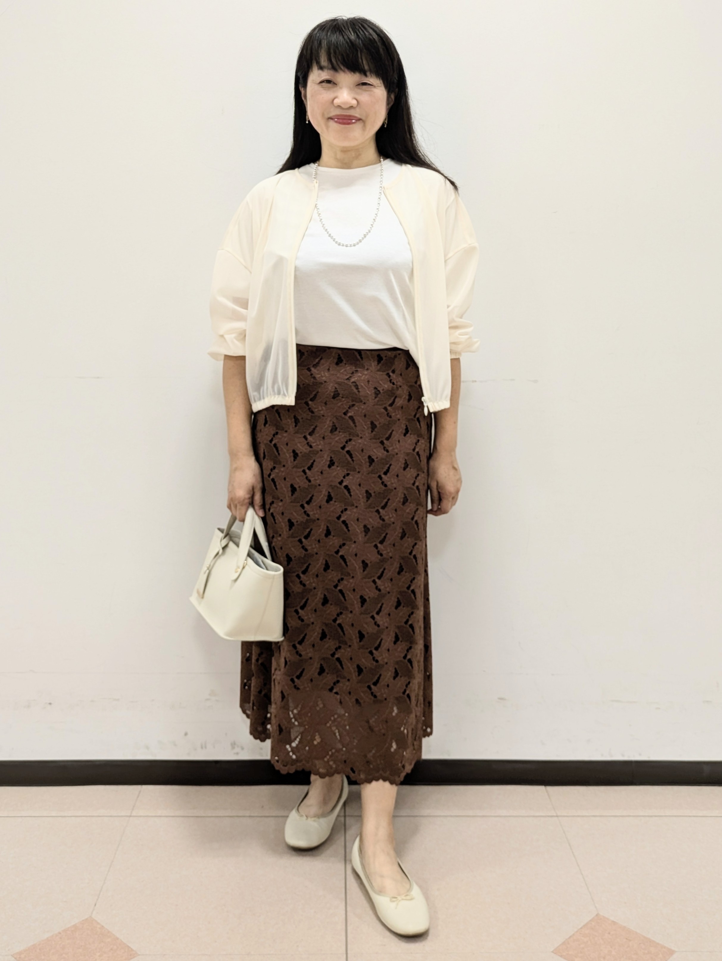 ともさんの「UNTITLED｜【秋羽織り/ジップ】トリコットシアーブラウス」を使ったコーディネート