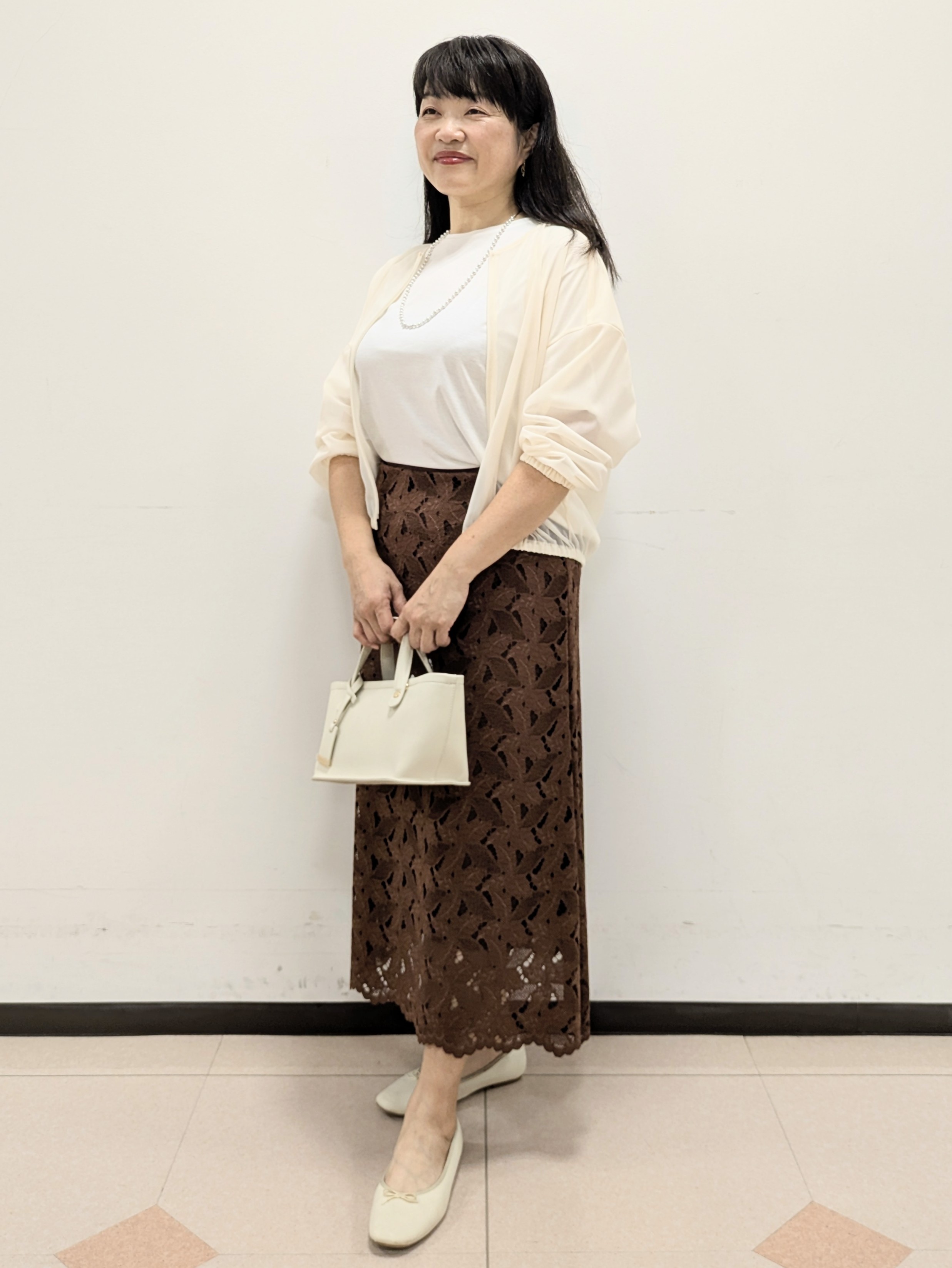 ともさんの「UNTITLED｜【秋羽織り/ジップ】トリコットシアーブラウス」を使ったコーディネート