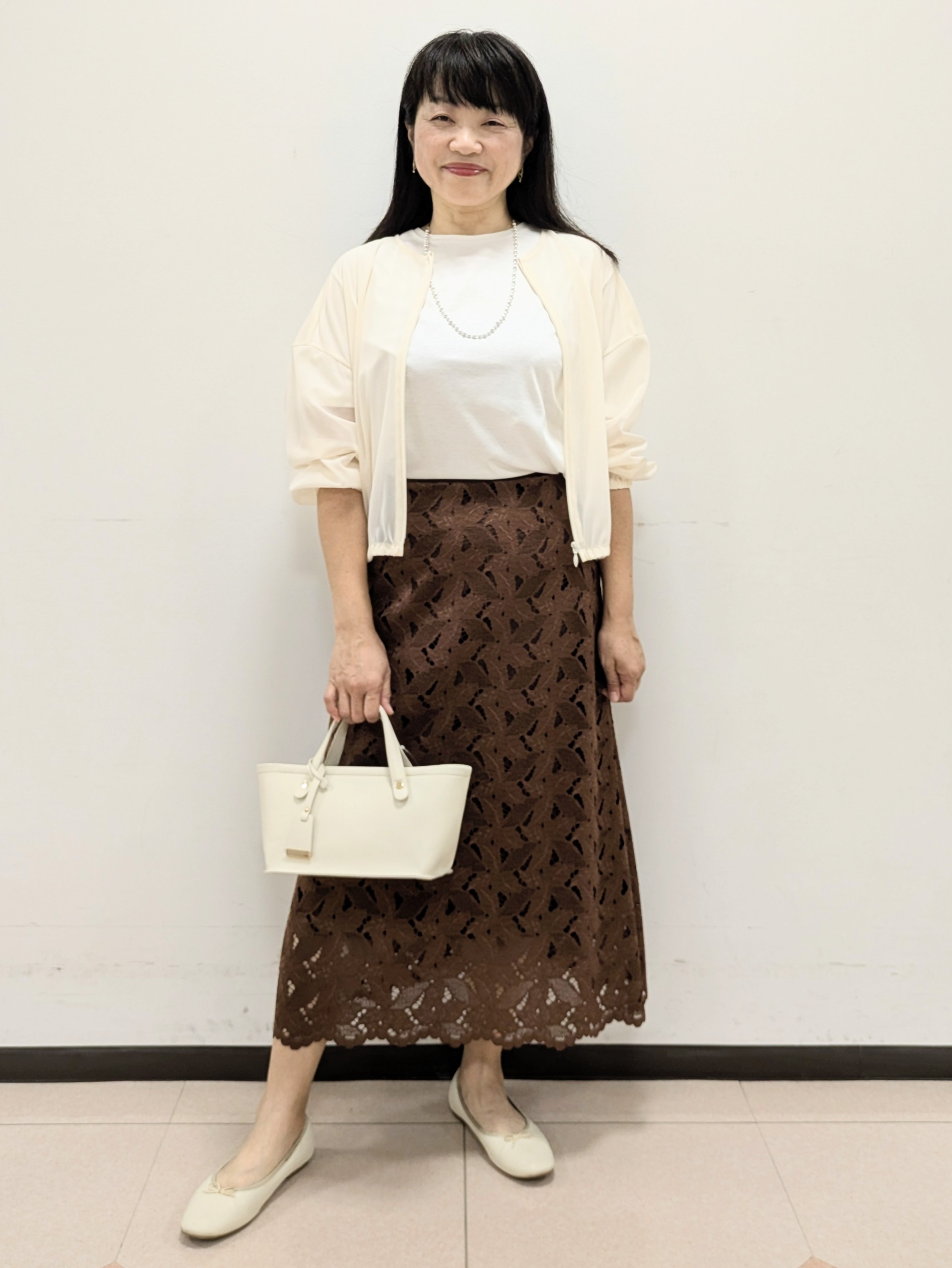 ともさんの「UNTITLED｜【秋羽織り/ジップ】トリコットシアーブラウス」を使ったコーディネート