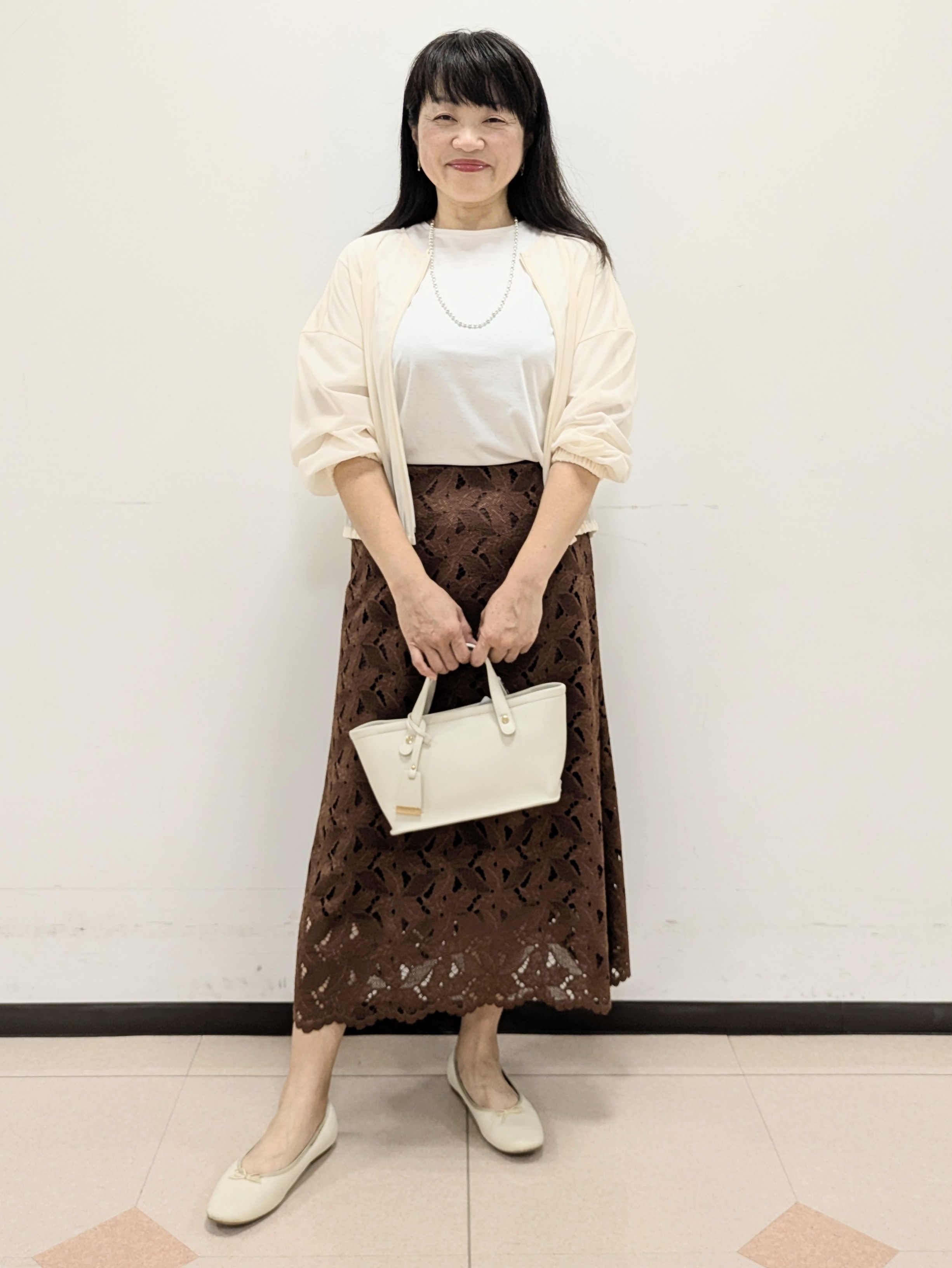 ともさんの「UNTITLED｜【秋羽織り/ジップ】トリコットシアーブラウス」を使ったコーディネート