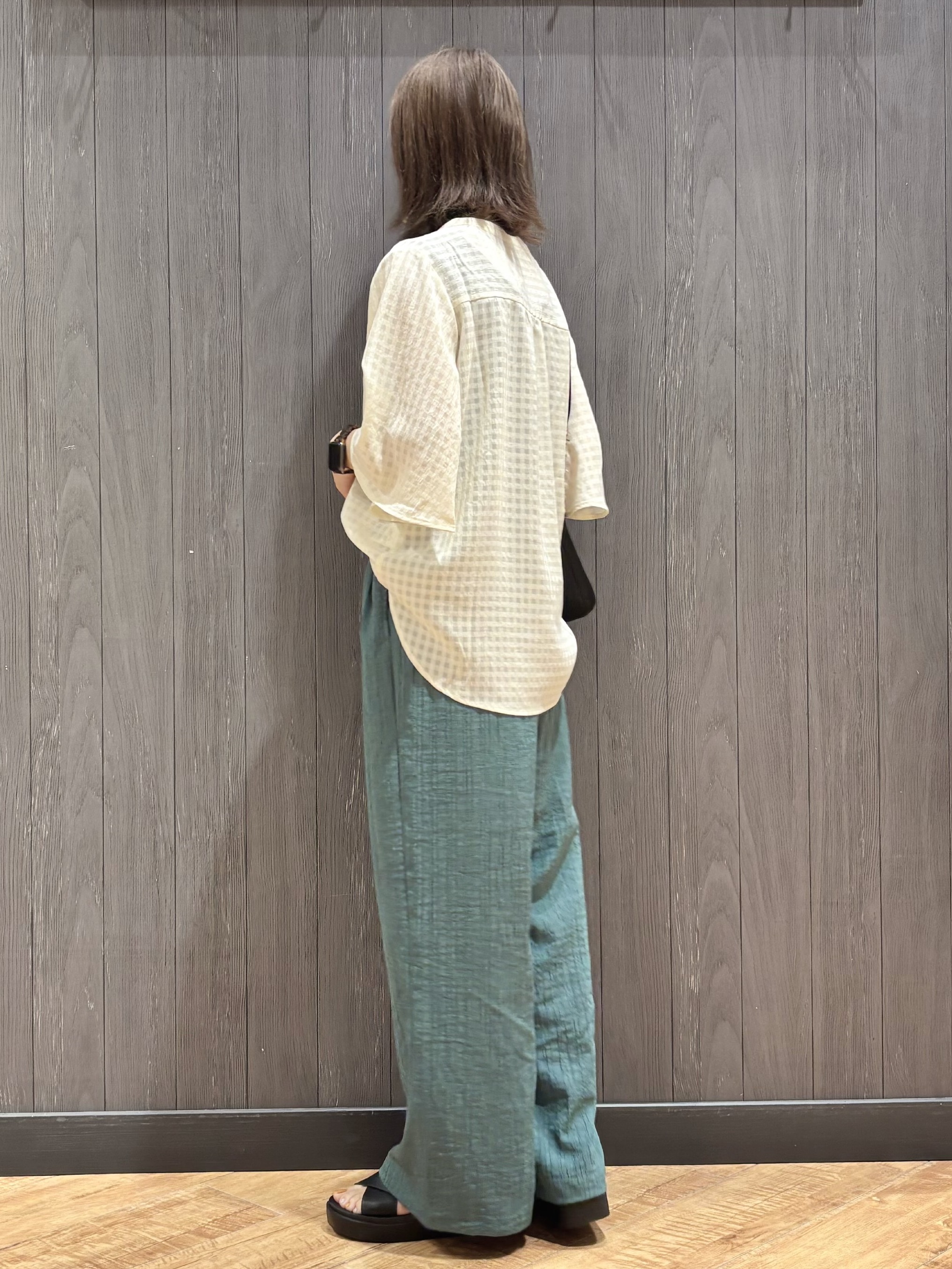 meiさんの「SHOO･LA･RUE｜【洗濯機可/S-LL】二の腕隠せる 5分袖ギンガムシアーブラウス」を使ったコーディネート