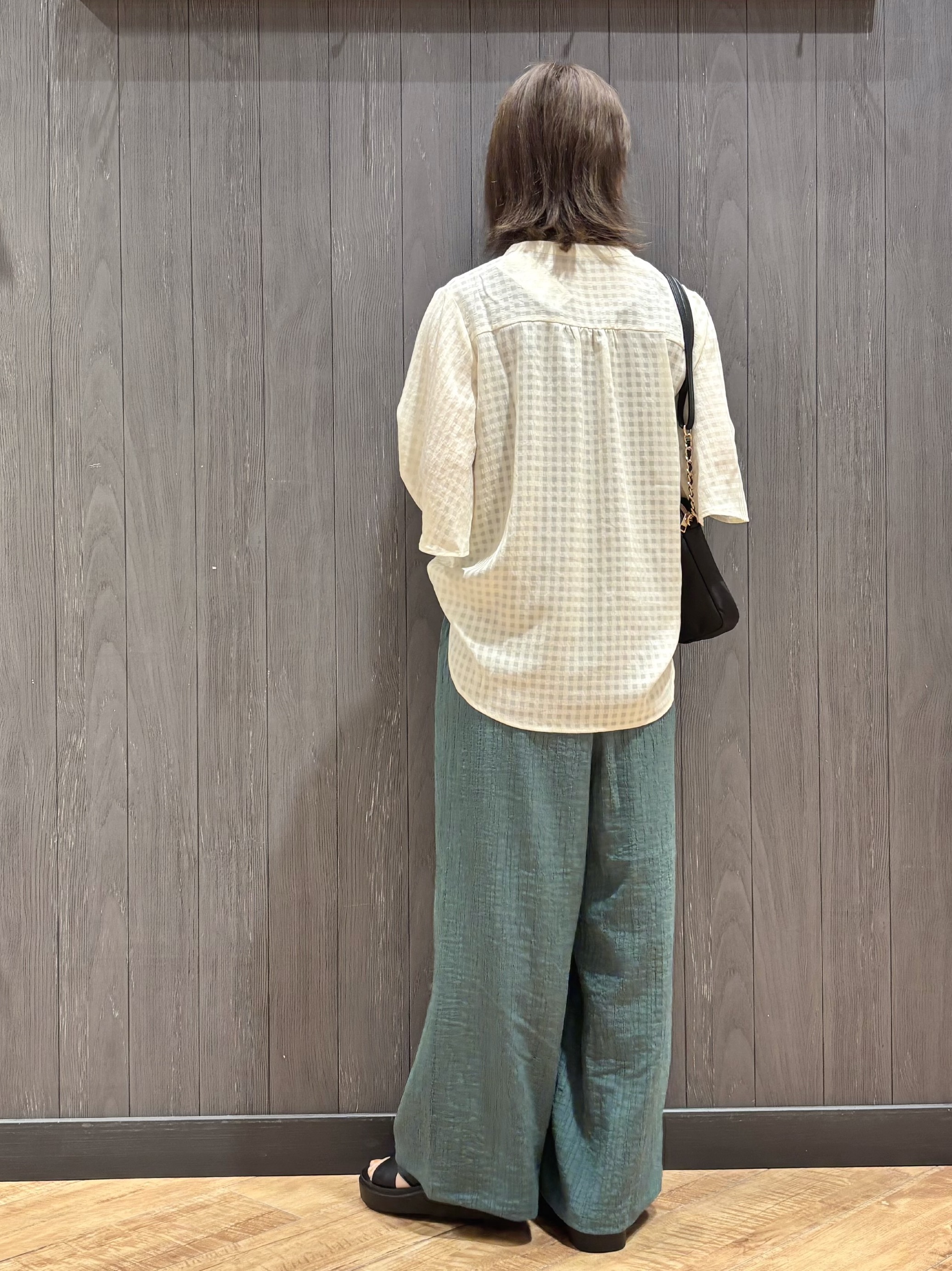 meiさんの「SHOO･LA･RUE｜【洗濯機可/S-LL】二の腕隠せる 5分袖ギンガムシアーブラウス」を使ったコーディネート