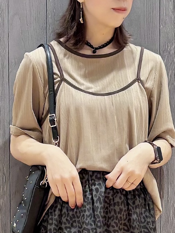 meiさんの「SHOO･LA･RUE｜【2点セット】ランダムテレコで細見え  配色使いTシャツ+キャミソール」を使ったコーディネート