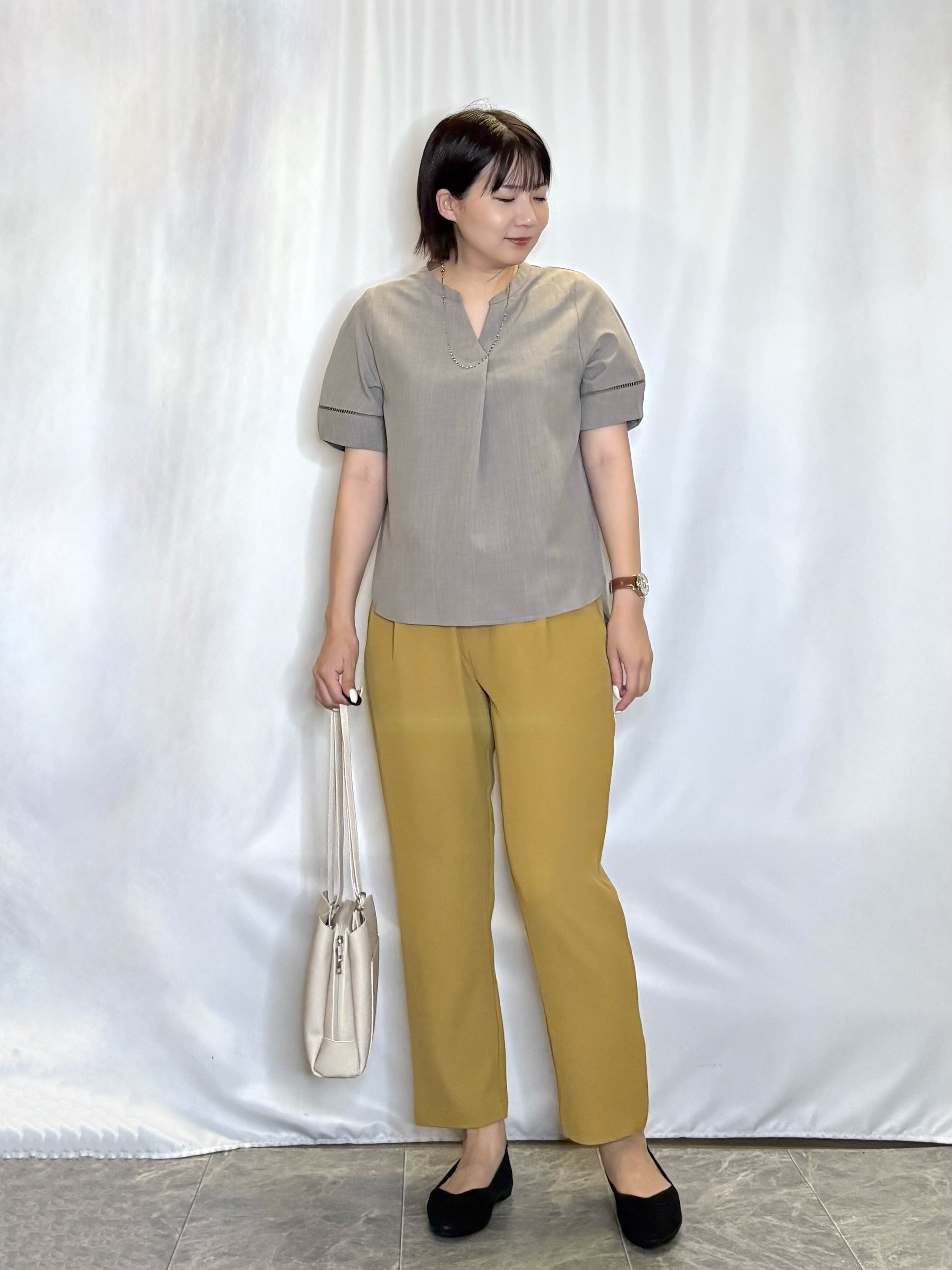 ネリさんの「SHOO･LA･RUE｜【洗濯後しわになりにくい/インせずきまる】シンプルだけど女性らしい 麻調スキッパーブラウス」を使ったコーディネート
