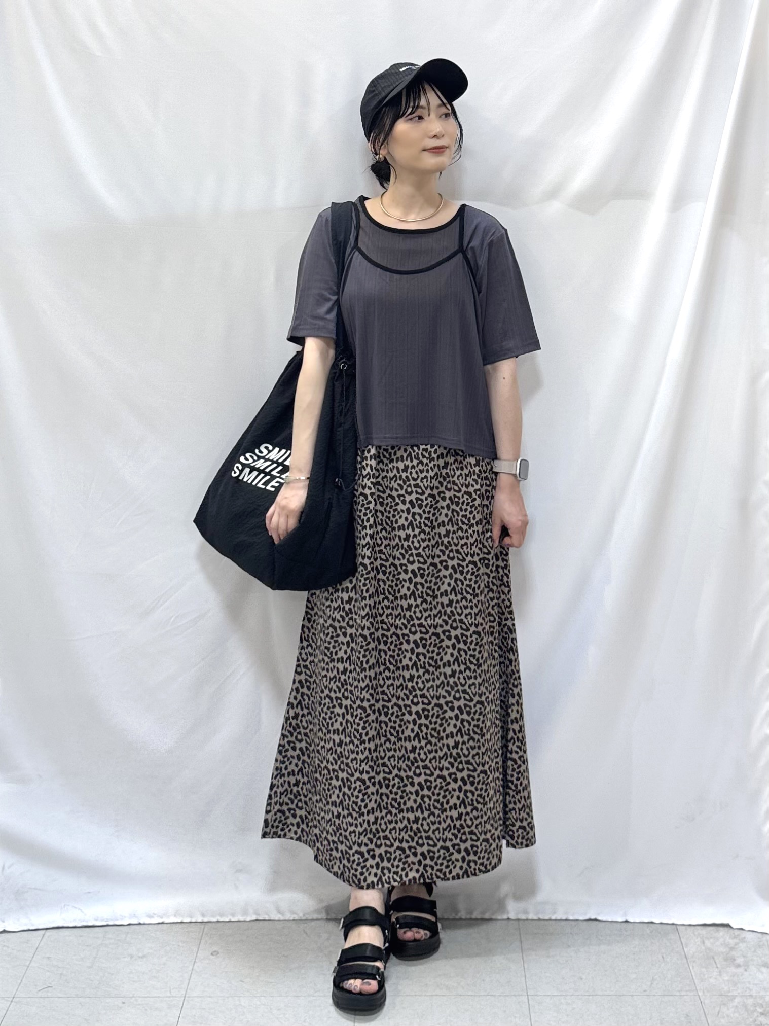 𝐇𝐢𝐫𝐨𝐦𝐢さんの「SHOO･LA･RUE｜【2点セット】ランダムテレコで細見え  配色使いTシャツ+キャミソール」を使ったコーディネート