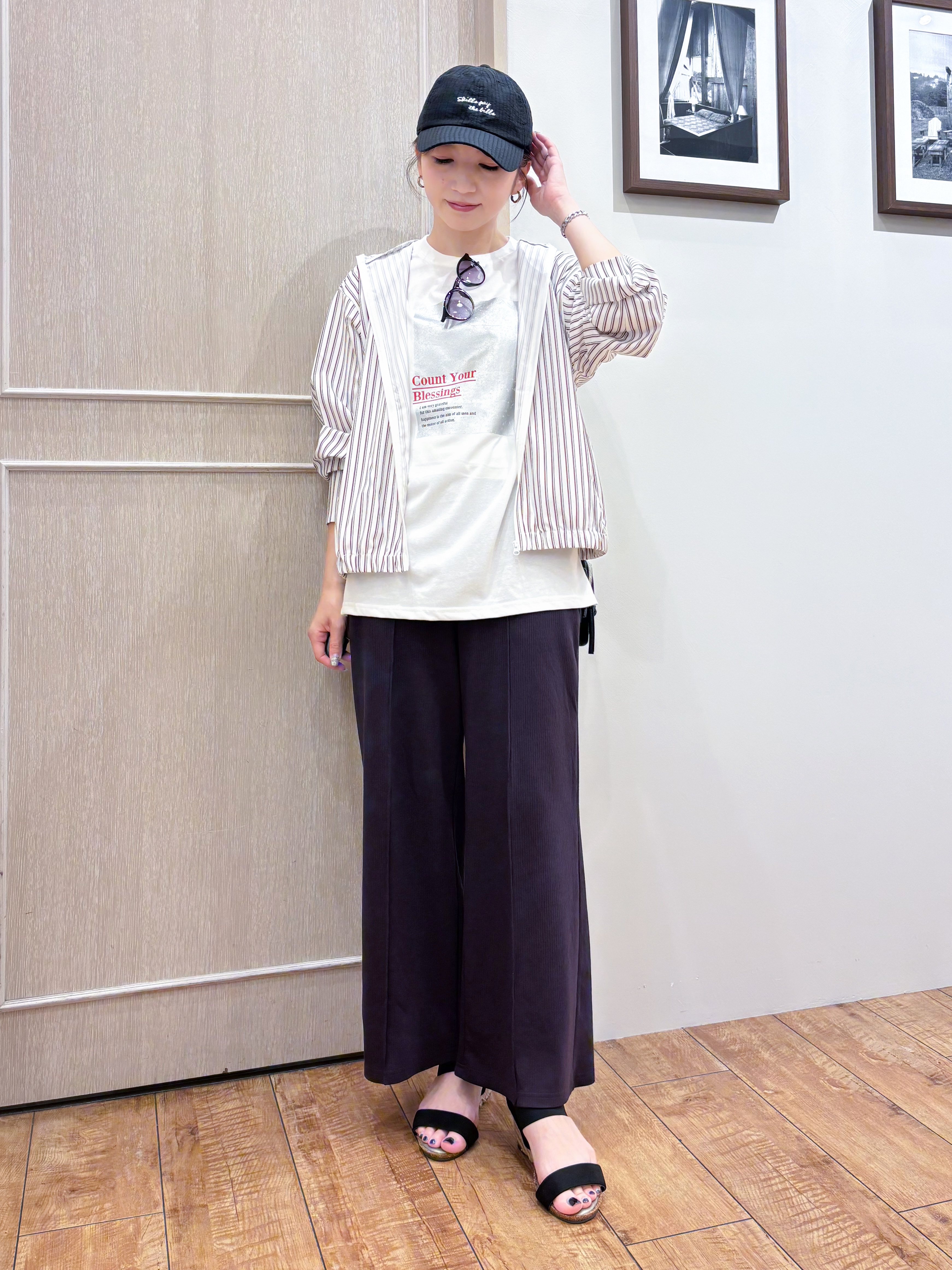 なみさんの「SHOO･LA･RUE｜【洗濯後しわになりにくい/S-LL】お顔も手の甲もしっかりカバー　日よけ・指穴付きUVパーカ」を使ったコーディネート
