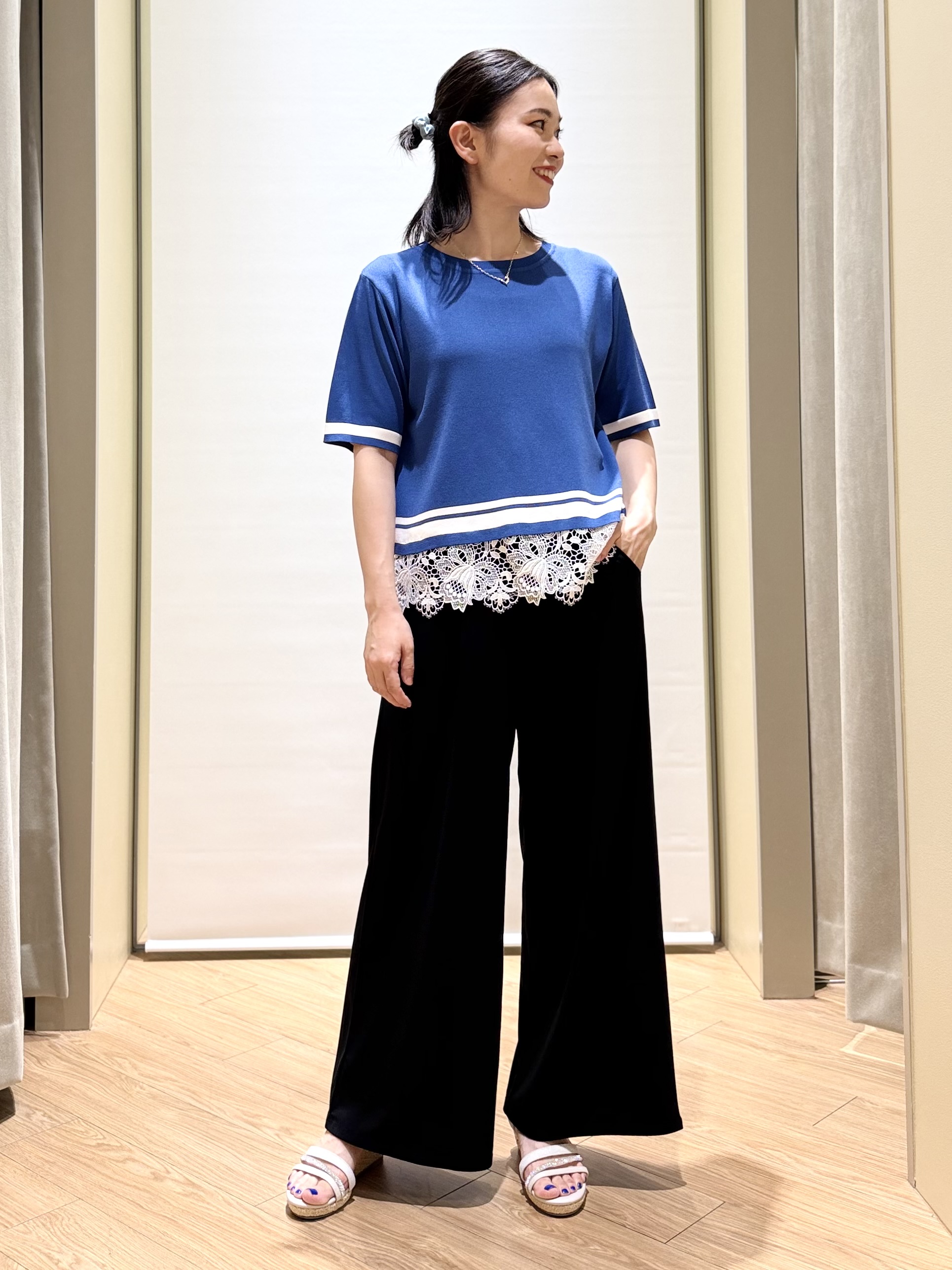あんりさんの「grove｜【シリーズ累計36万枚／UVカット・洗濯機OK】やわらかドライタッチレースドッキングニット」を使ったコーディネート