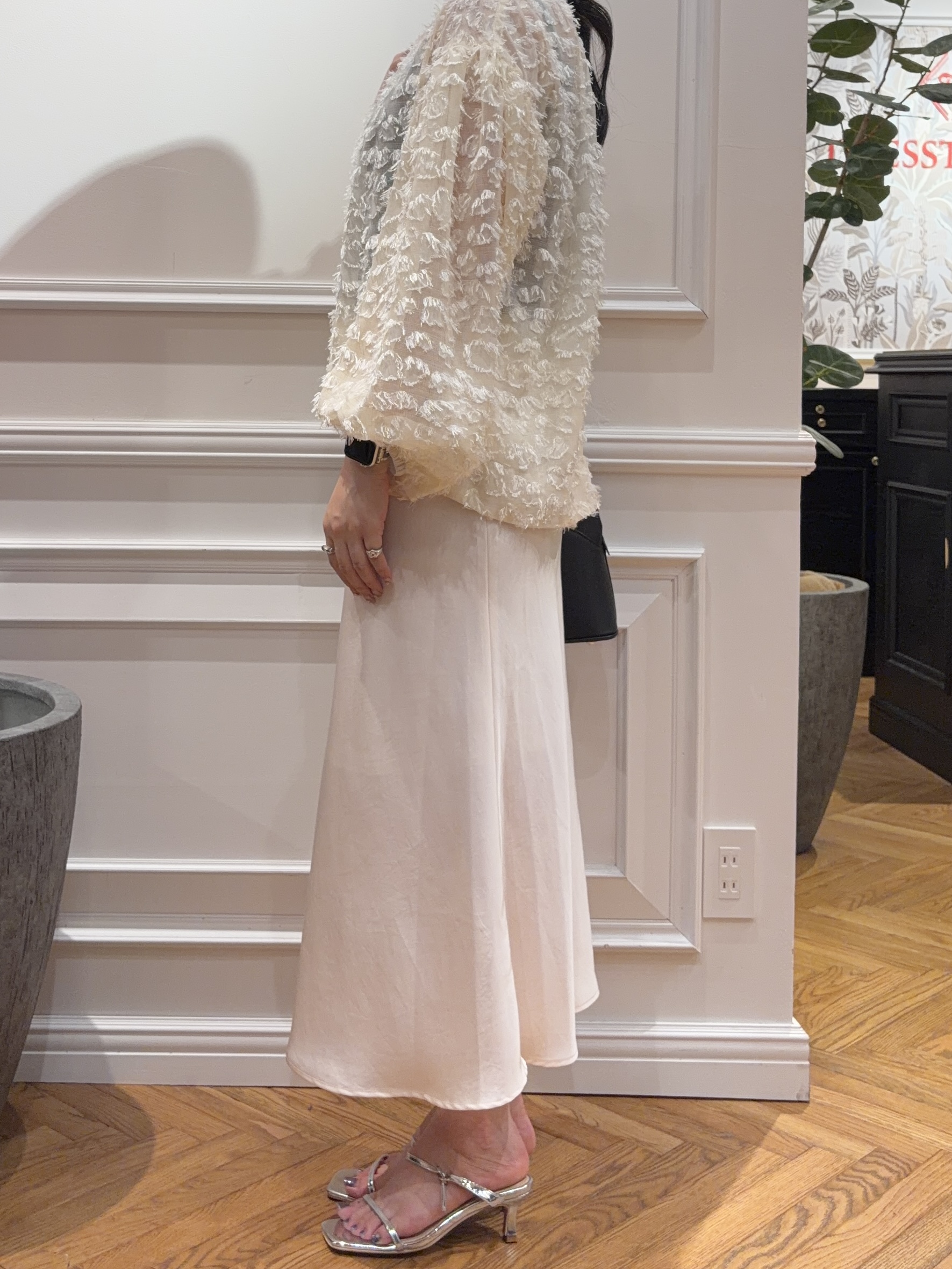 SAKAIさんの「DRESSTERIOR｜◆mica della valle（ミカデラヴァッレ）Katia ハンドバッグ」を使ったコーディネート
