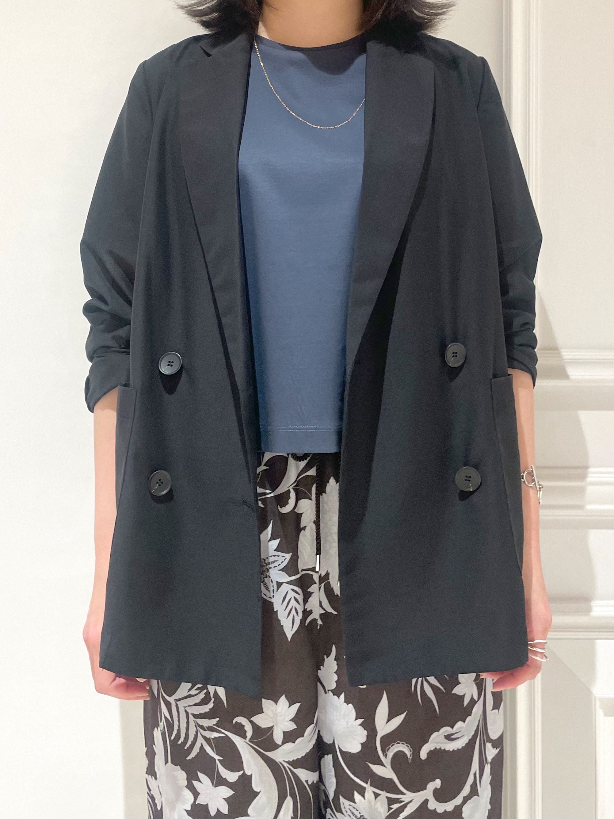 makiさんの「DRESSTERIOR｜【接触冷感/防シワ機能/ウォッシャブル】クールタッチ リネンブレンドシアージャケット」を使ったコーディネート