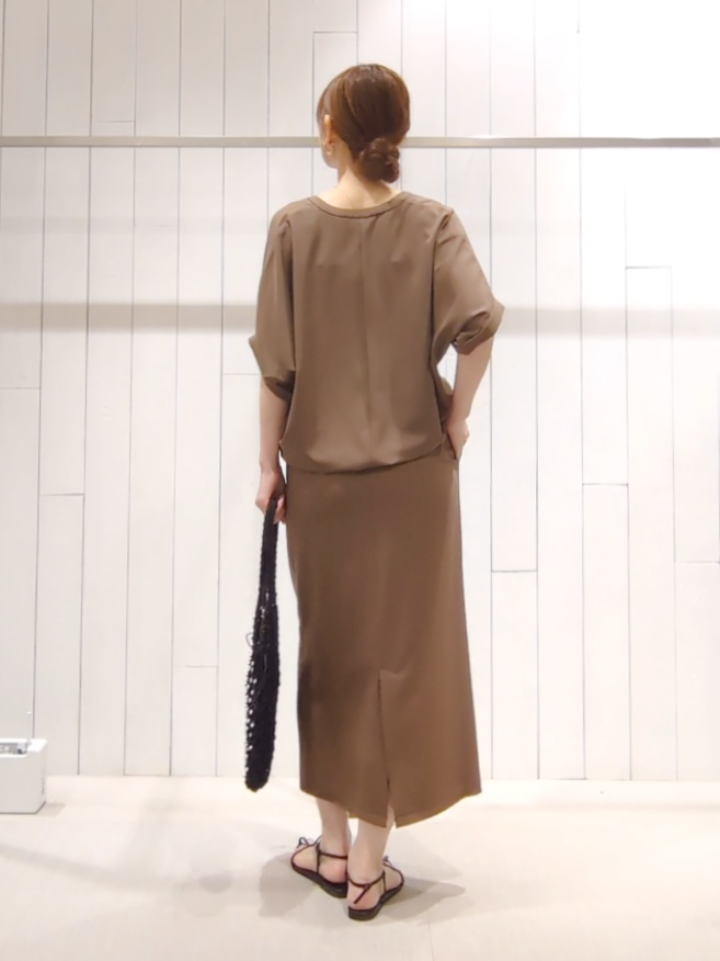 SHOさんの「INDIVI｜【秋羽織り/着る日傘】ドルマンフォルムブルゾン」を使ったコーディネート