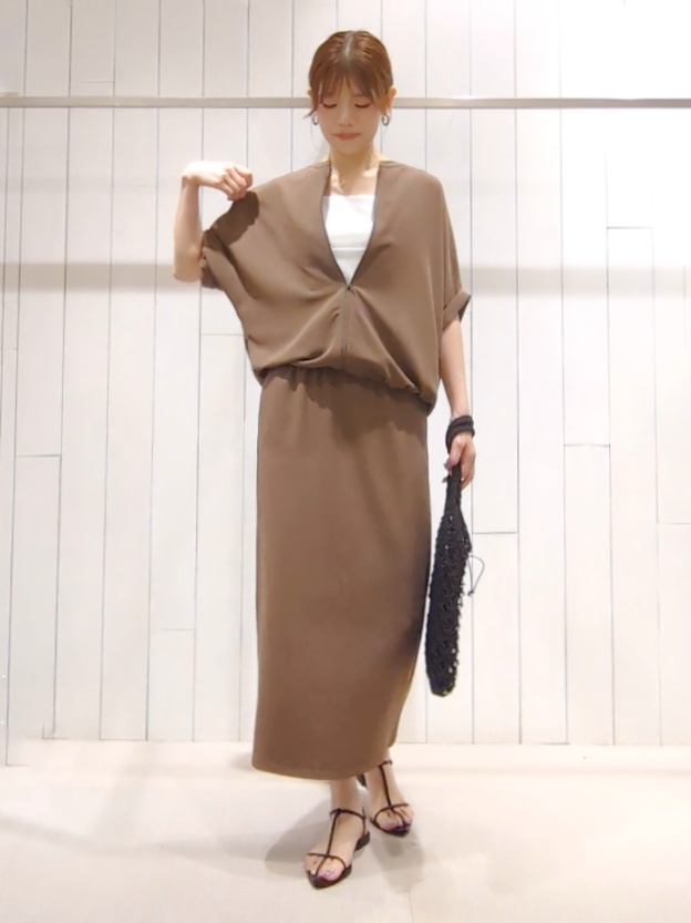 SHOさんの「INDIVI｜【秋羽織り/着る日傘】ドルマンフォルムブルゾン」を使ったコーディネート