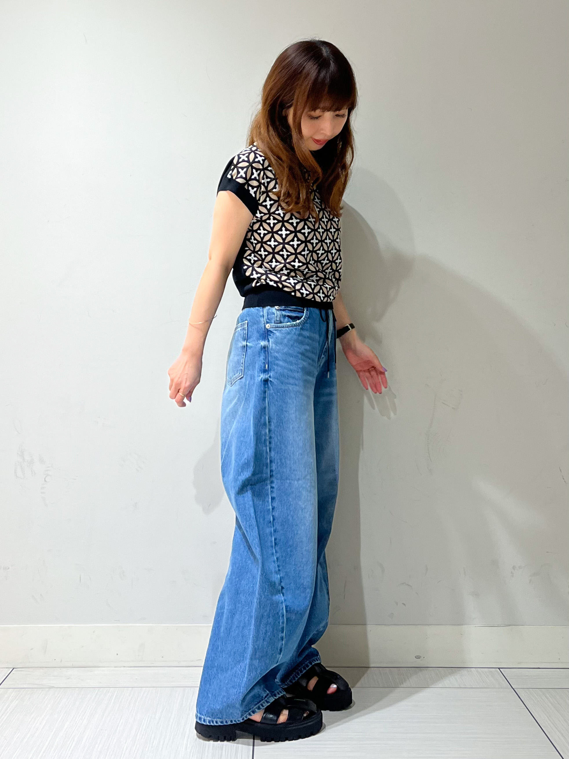 じゅんさんの「DRESSTERIOR｜【再入荷/otonaMUSE5月号掲載/ウォッシャブル】オーバーラップサークルコンビフレンチニット」を使ったコーディネート