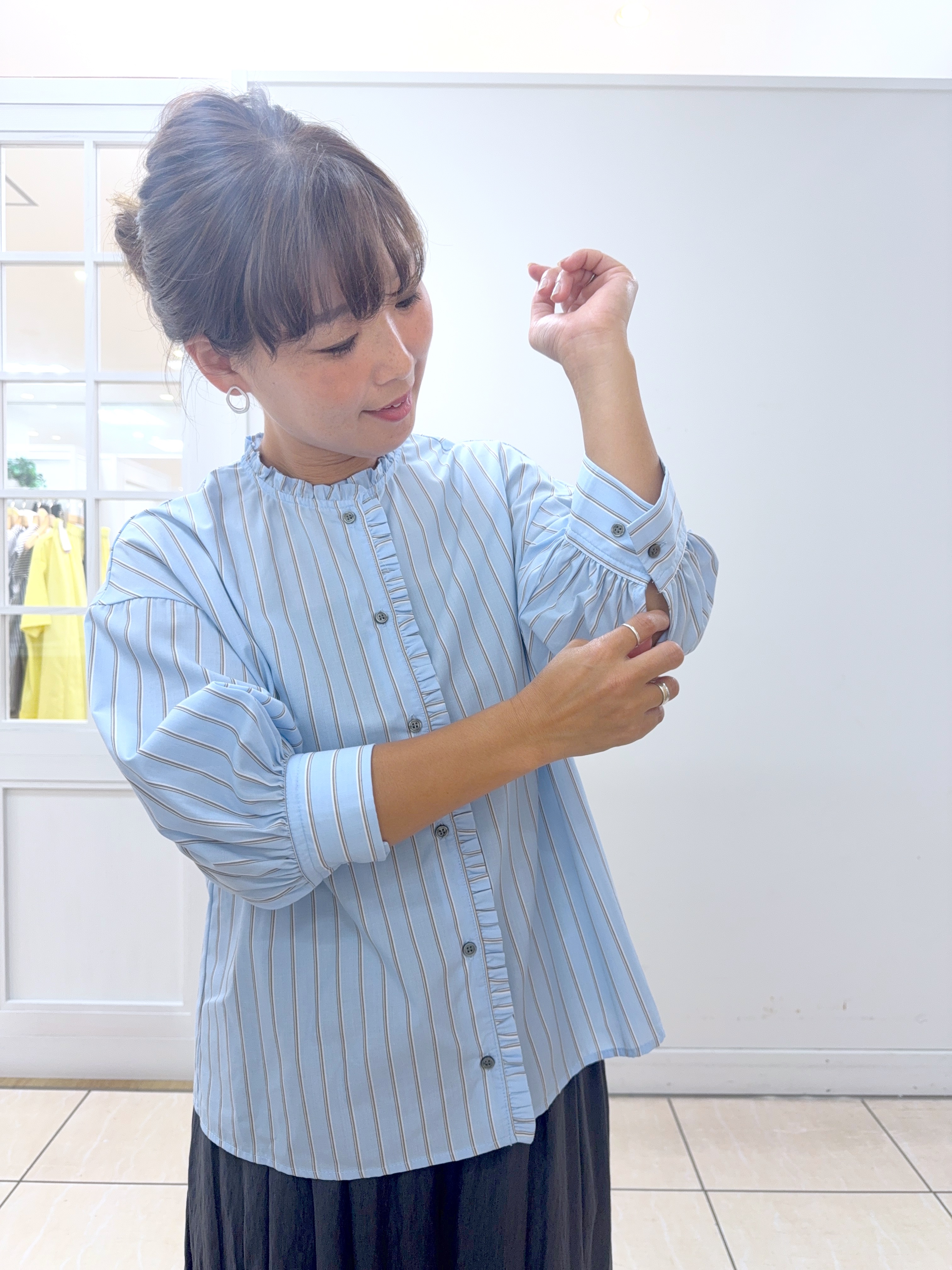 Osawaさんの「Dessin｜【高レビュー/シワになりにくい/洗濯機OK】ストライプフリルブラウス6分袖」を使ったコーディネート