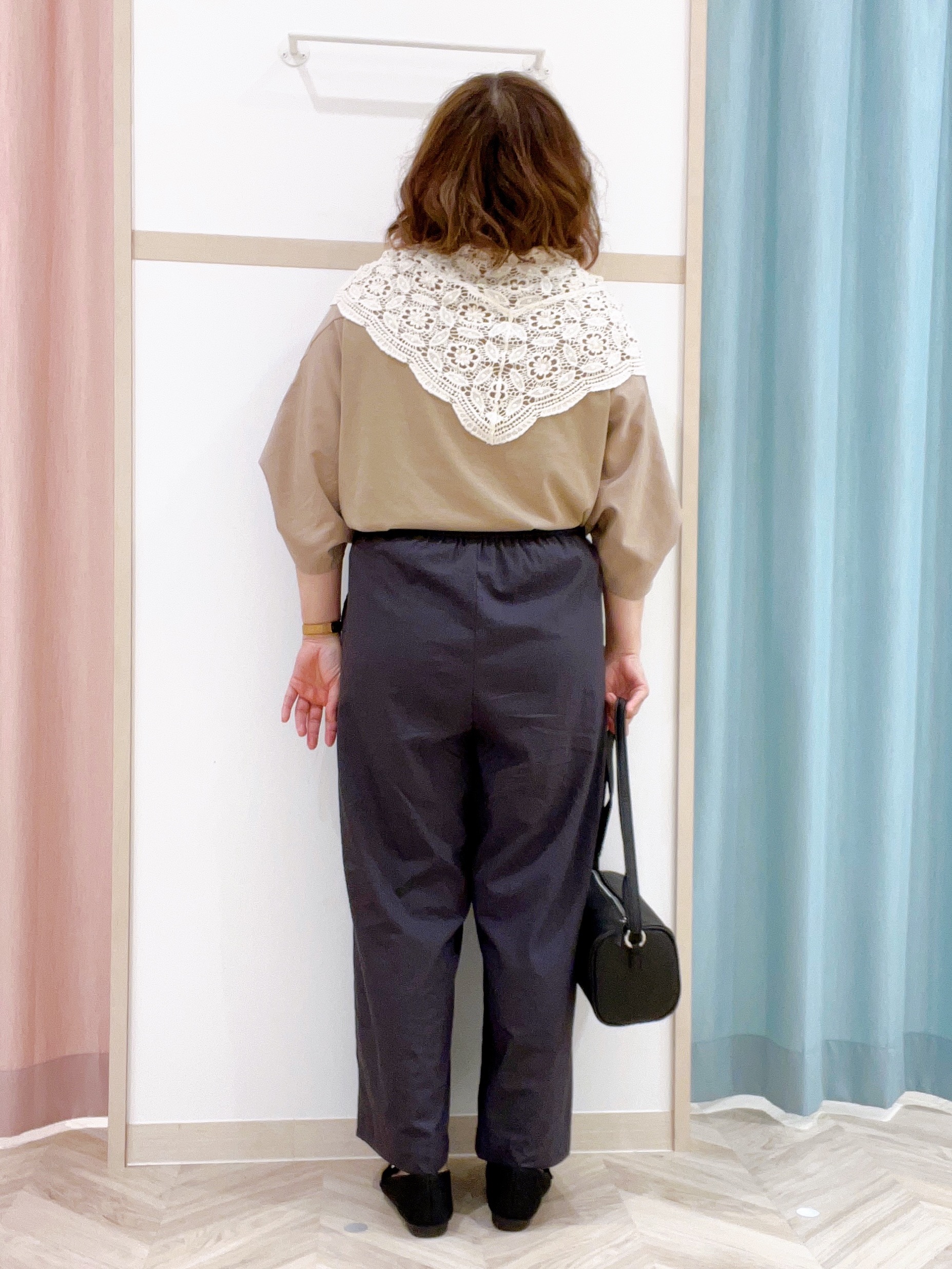 kitaさんの「SHOO･LA･RUE｜【S-LL/洗濯機可/二の腕カバー】楽に上品見え ツイストスリーブトップス」を使ったコーディネート