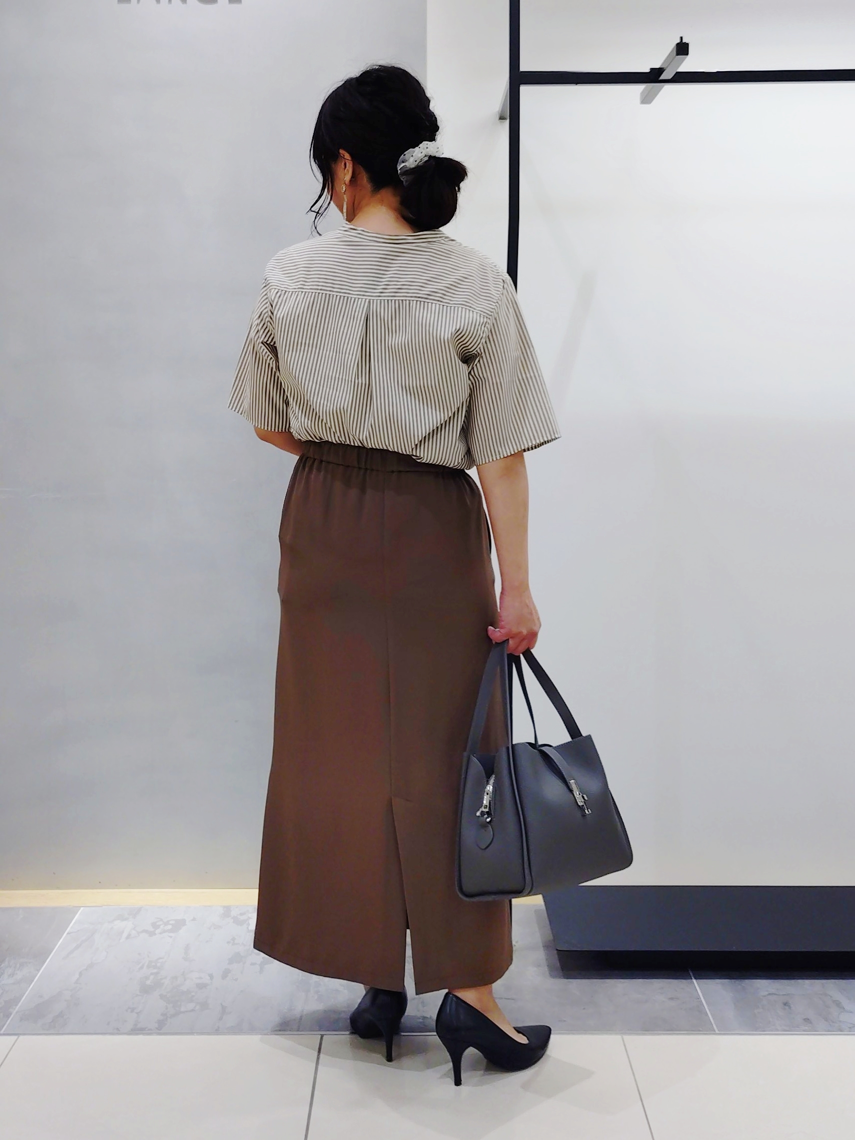 TOMOMIさんの「INDIVI｜【着る日傘】Iラインドロストスカート」を使ったコーディネート
