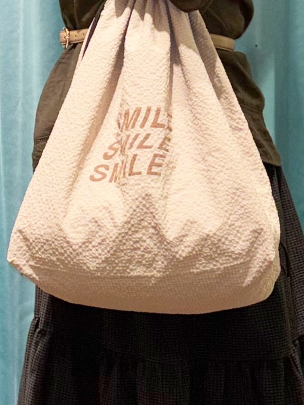 tukiさんの「SHOO･LA･RUE｜【S-LL/洗濯機可/体型カバー】はしごレースがポイント スラブポンチョ風ブラウス」を使ったコーディネート