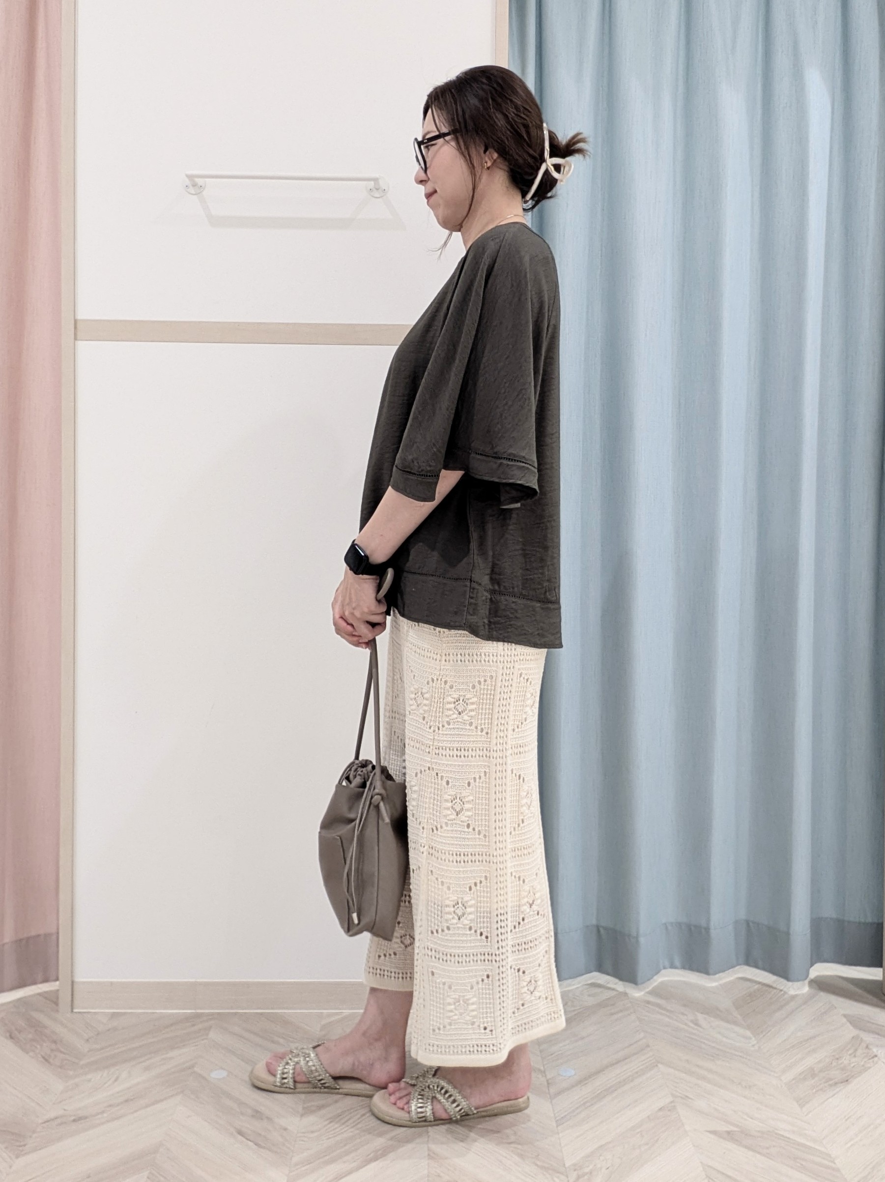 miyuさんの「SHOO･LA･RUE｜【S-LL/洗濯機可/体型カバー】はしごレースがポイント スラブポンチョ風ブラウス」を使ったコーディネート