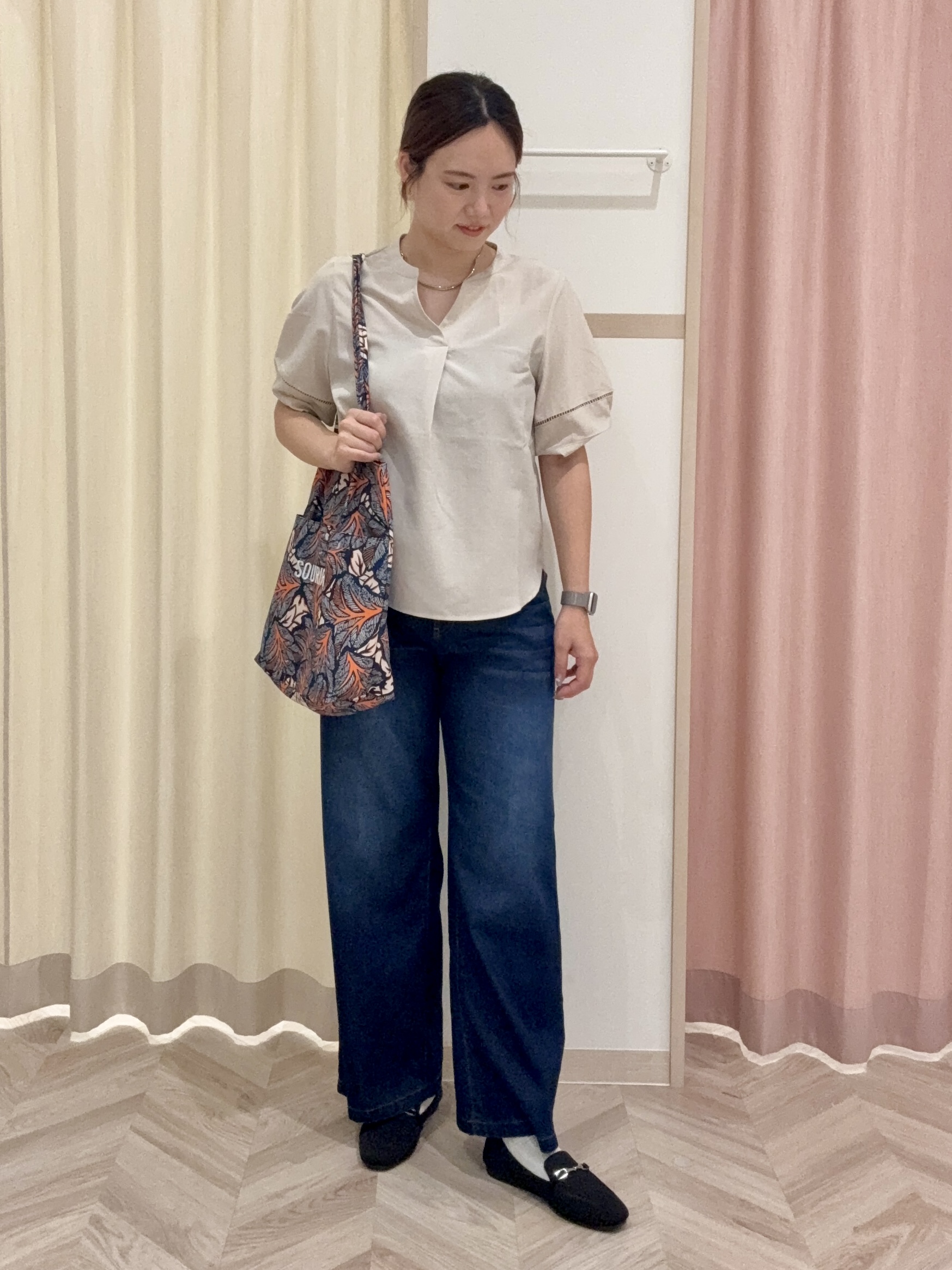 kさんの「SHOO･LA･RUE｜【洗濯後しわになりにくい/インせずきまる】シンプルだけど女性らしい 麻調スキッパーブラウス」を使ったコーディネート