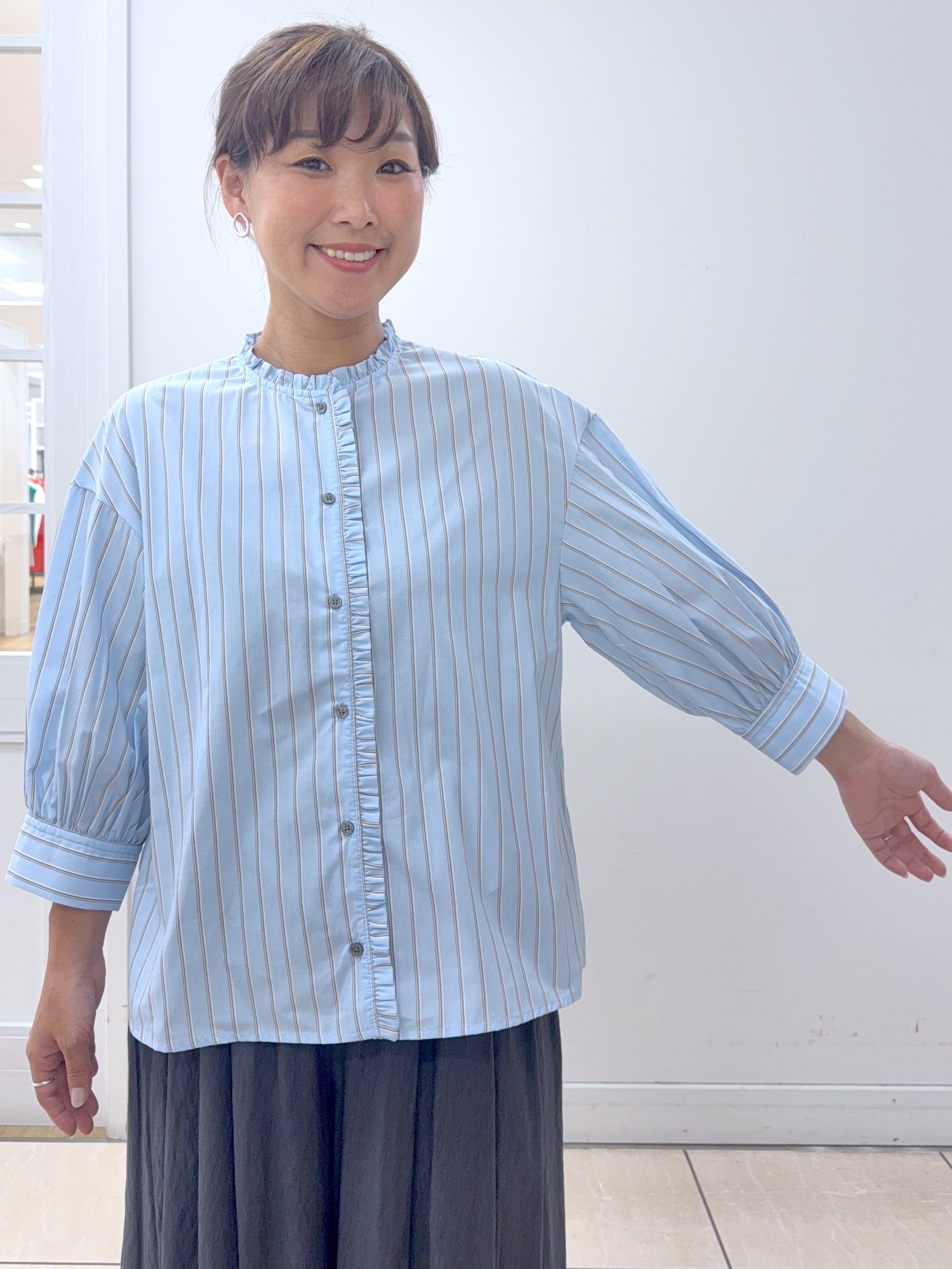 Osawaさんの「Dessin｜【高レビュー/シワになりにくい/洗濯機OK】ストライプフリルブラウス6分袖」を使ったコーディネート