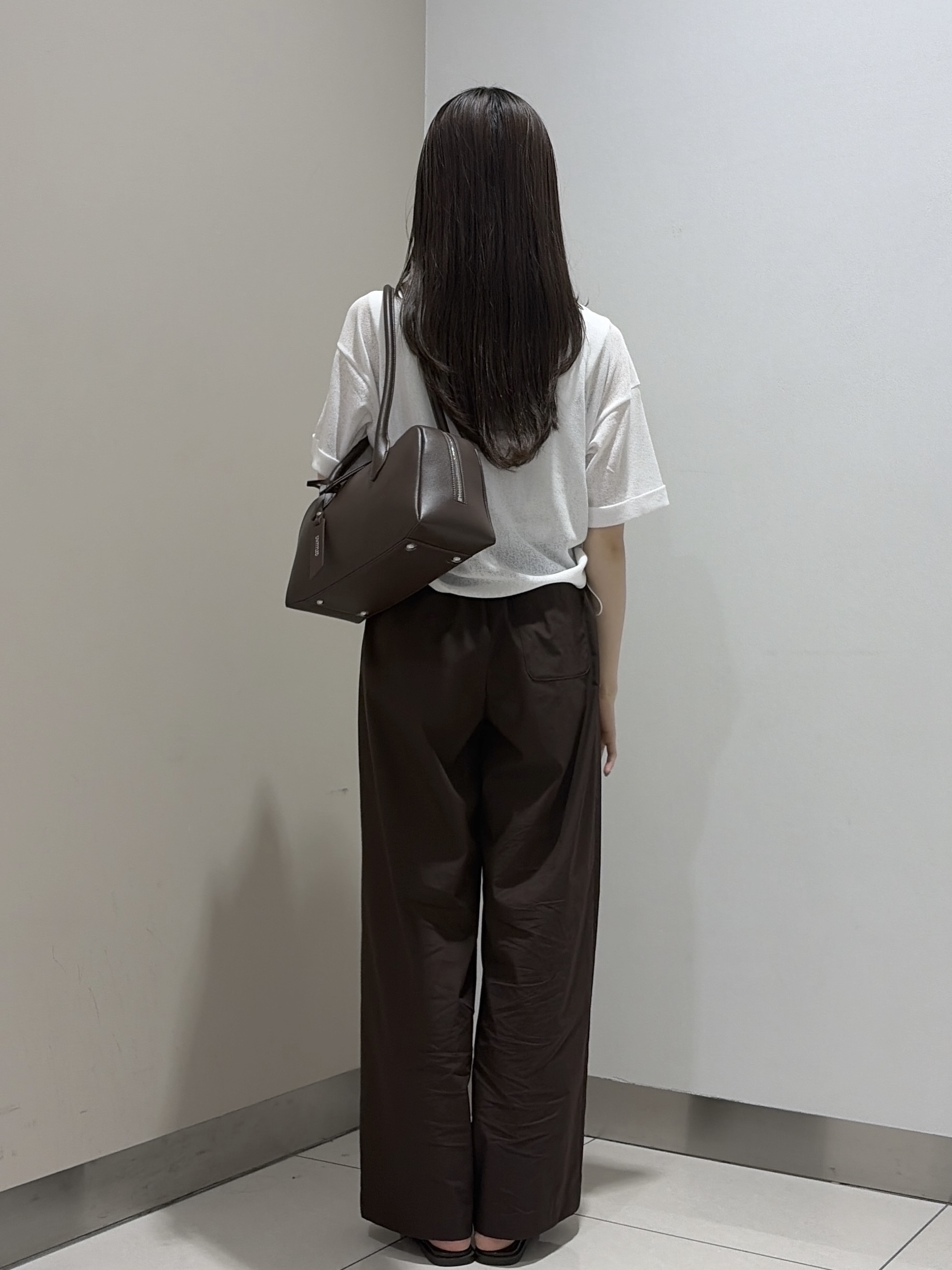 岡田美詩さんの「UNTITLED｜【絞れる/シアー】ドロストプルオーバージャージ」を使ったコーディネート