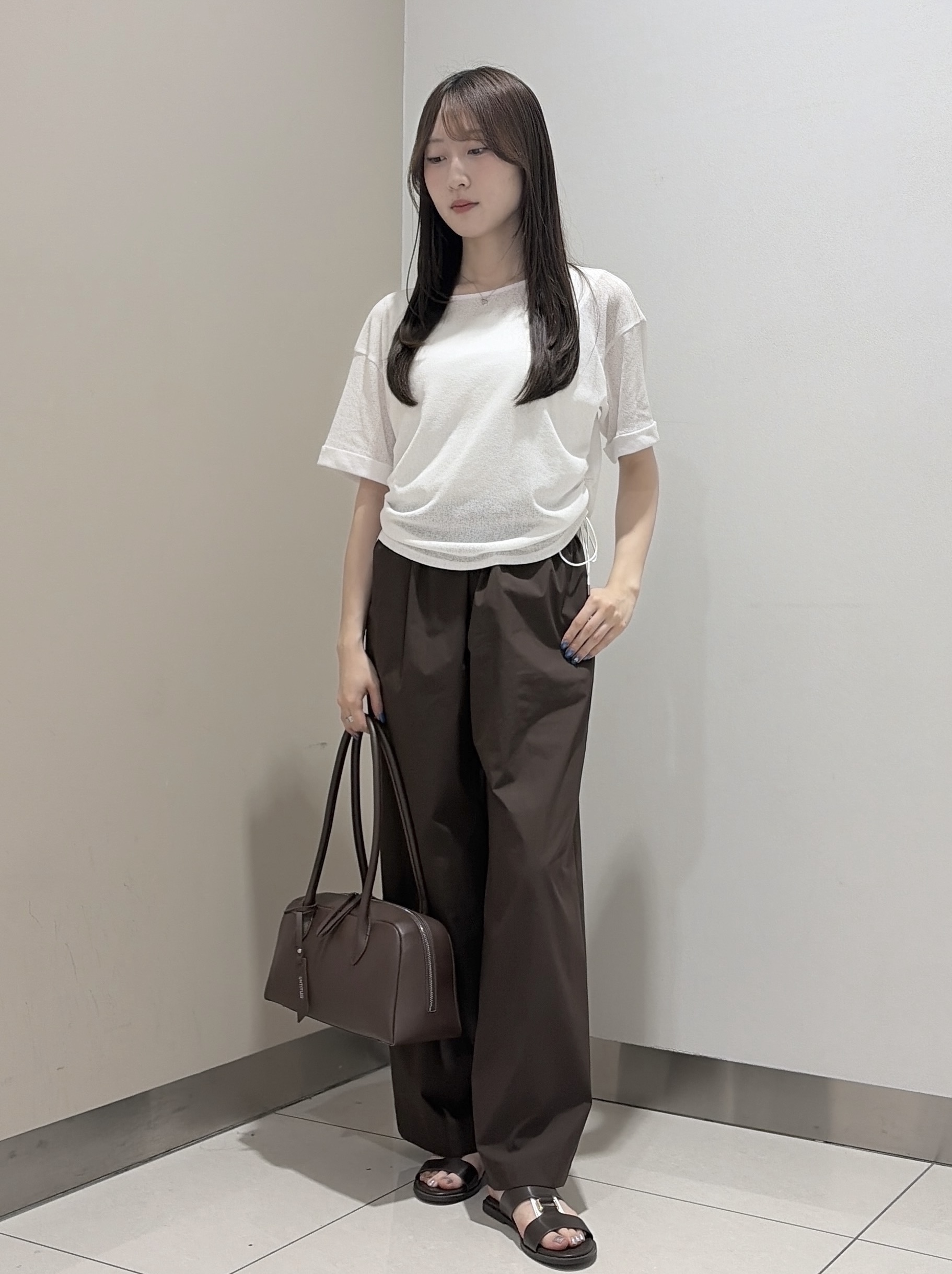 岡田美詩さんの「UNTITLED｜【絞れる/シアー】ドロストプルオーバージャージ」を使ったコーディネート