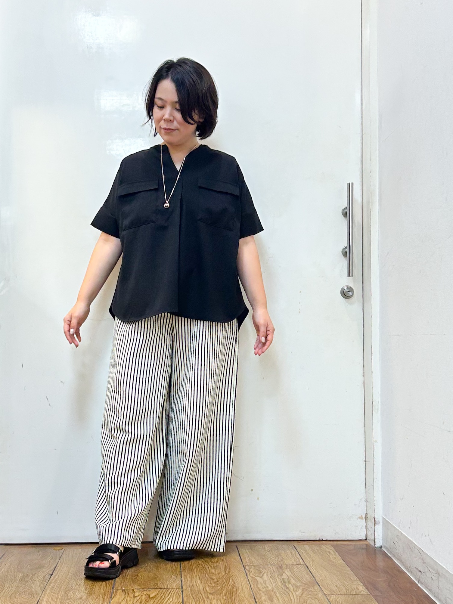 haruさんの「SHOO･LA･RUE｜【洗濯後しわになりにくい/UV/吸水速乾】Wポケットが目を引く オンオフ使えるスキッパーブラウス」を使ったコーディネート