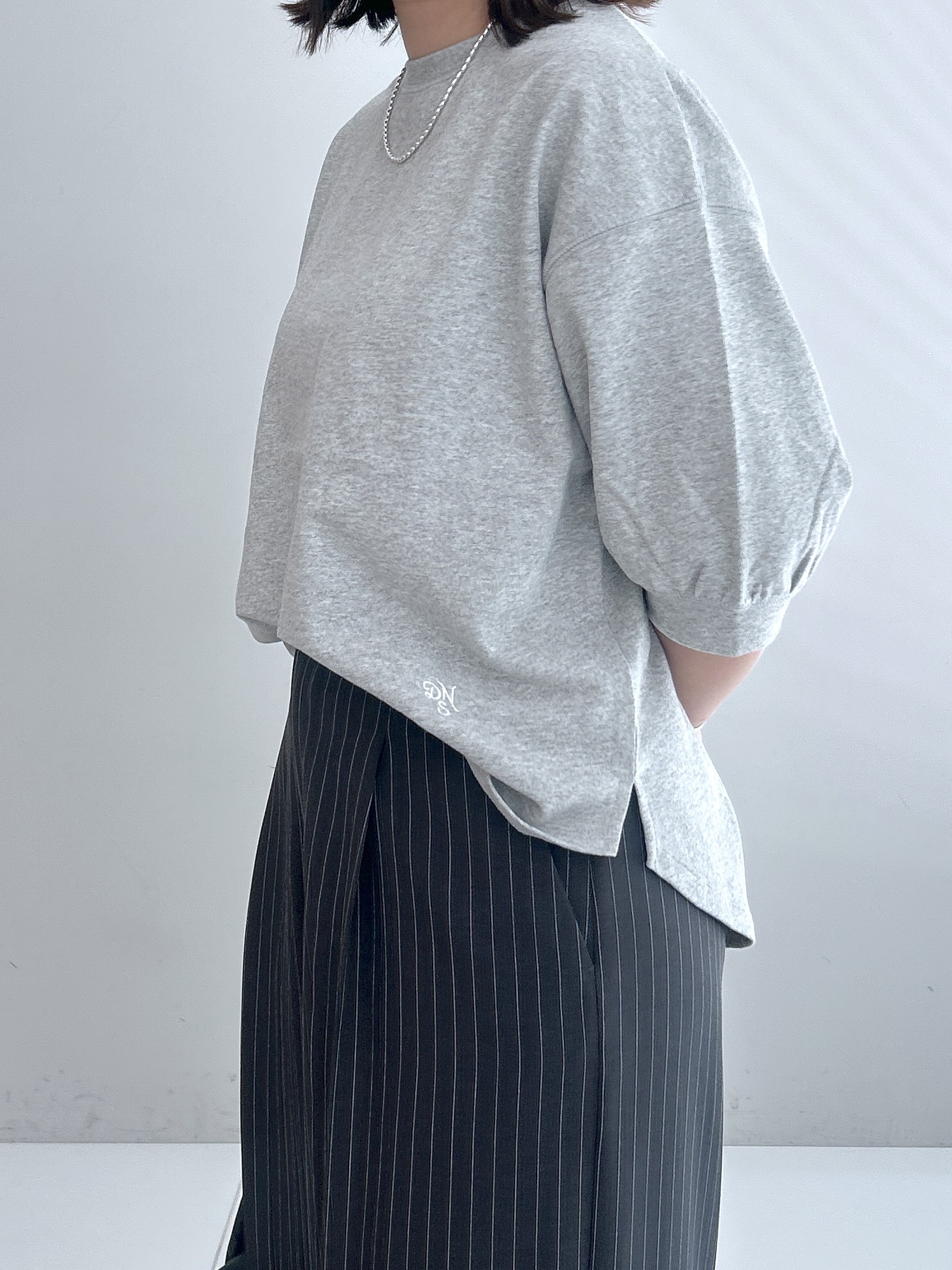 Hirokaさんの「Dessin｜【高レビュー/洗える/XS-L】バックヘンリーミニ裏毛 5分袖」を使ったコーディネート