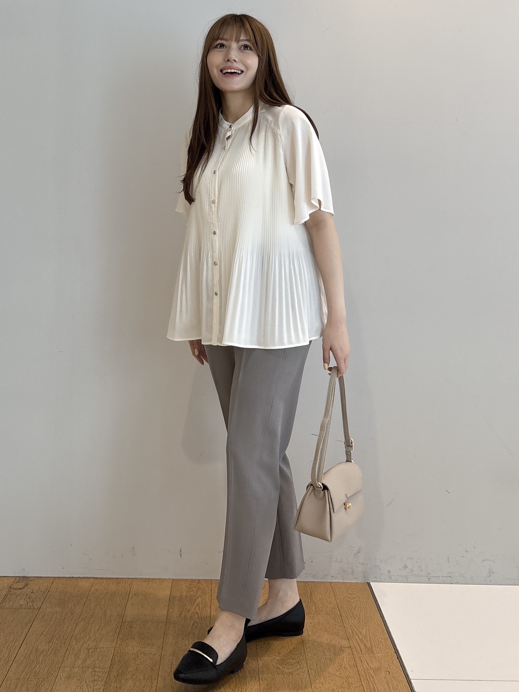 sayaさんの「grove｜【体型カバー◎】大人フェミニン消しプリーツブラウス」を使ったコーディネート