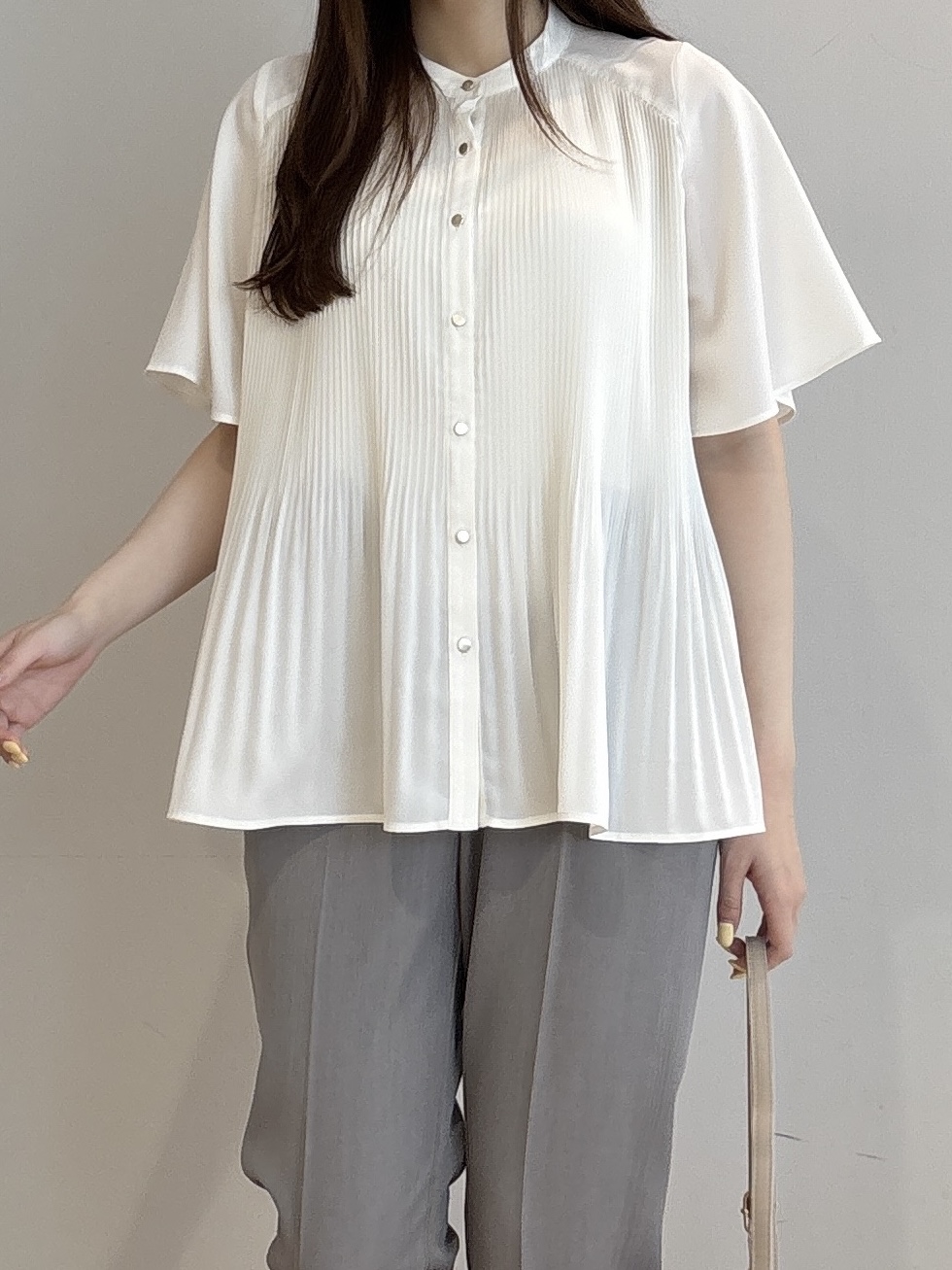 sayaさんの「grove｜【体型カバー◎】大人フェミニン消しプリーツブラウス」を使ったコーディネート