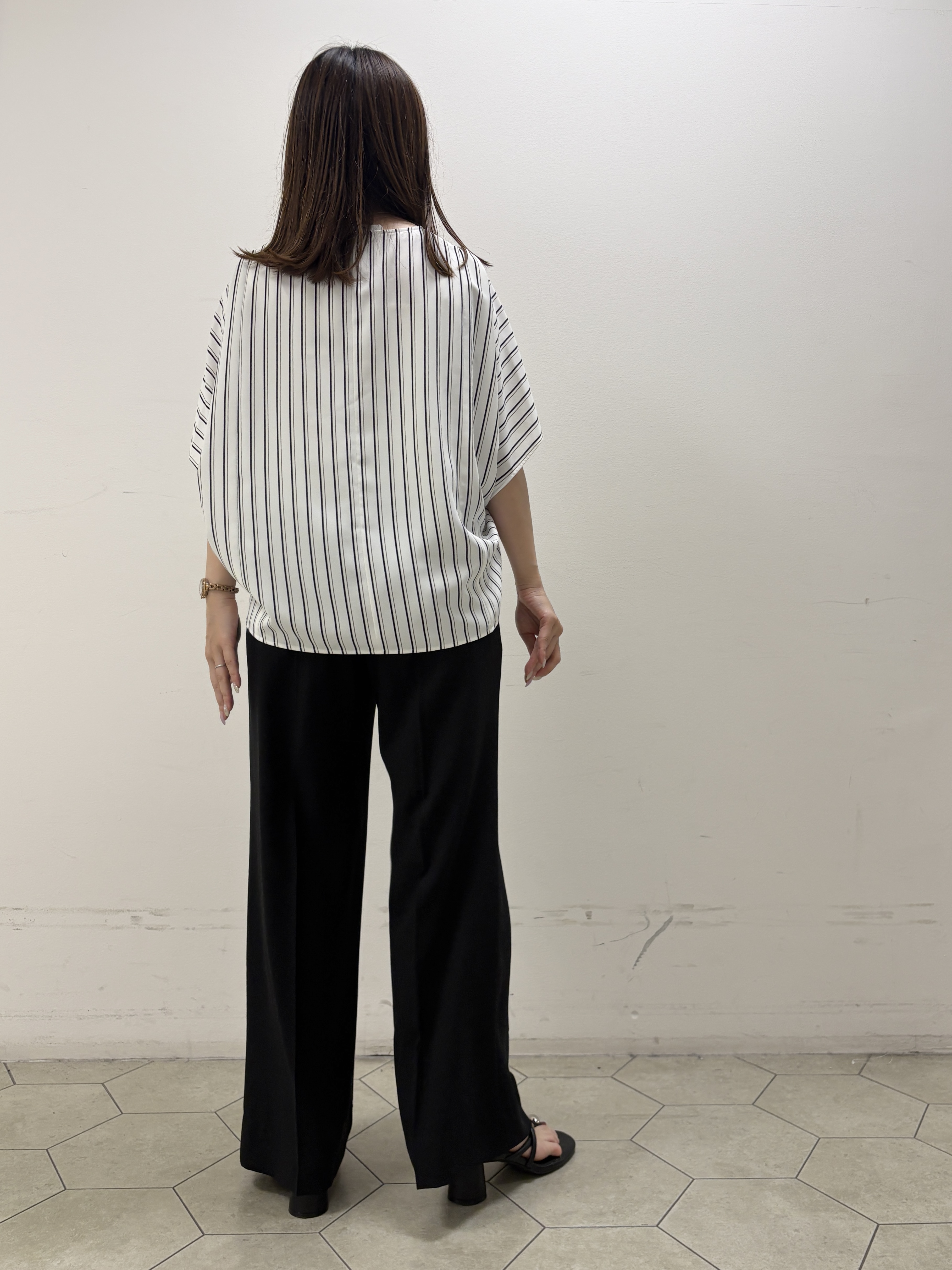 kahoさんの「INDIVI｜【洗える／UVケア】ジョーゼットドルマンブラウス」を使ったコーディネート