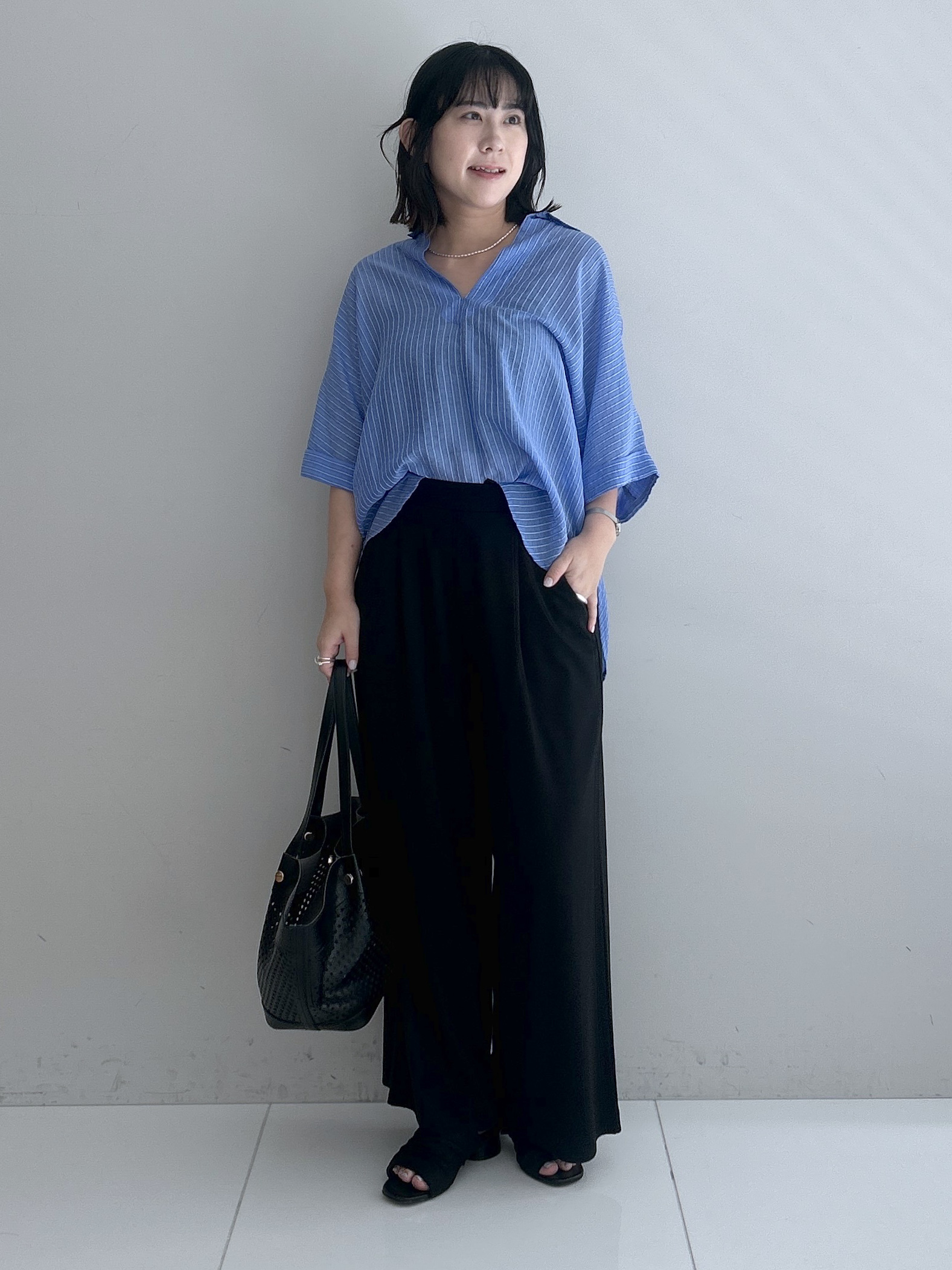 Hirokaさんの「grove｜【洗濯機◎・体型カバー】ON/OFF使える、シアースキッパーシャツ」を使ったコーディネート
