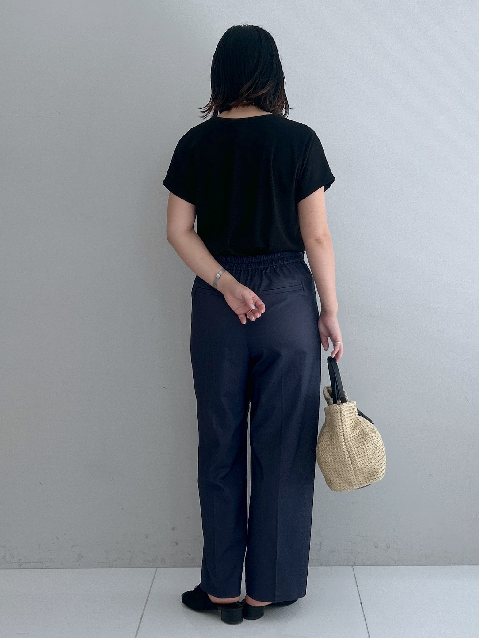 Hirokaさんの「grove｜【持続冷感/SET UP可】ひんやりポンチシリーズ／フロントレースドルマンカットソー」を使ったコーディネート