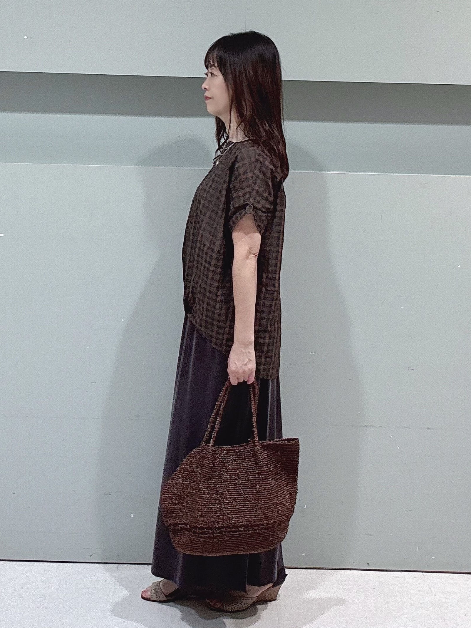 makiさんの「UNTITLED｜【秋めきシャツ/体型カバー】シアーチェックブラウス」を使ったコーディネート