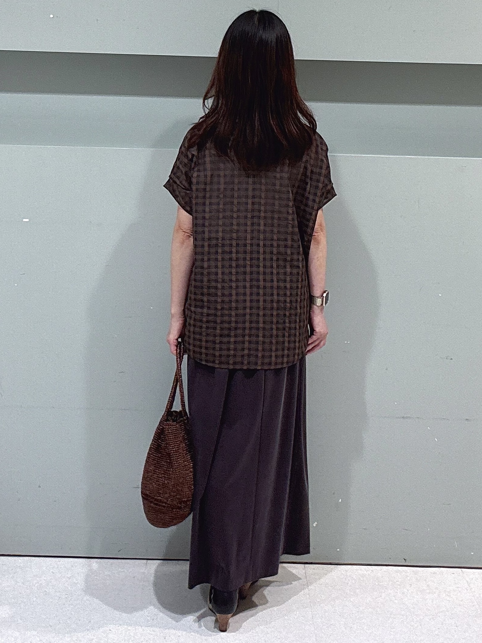 makiさんの「UNTITLED｜【秋めきシャツ/体型カバー】シアーチェックブラウス」を使ったコーディネート