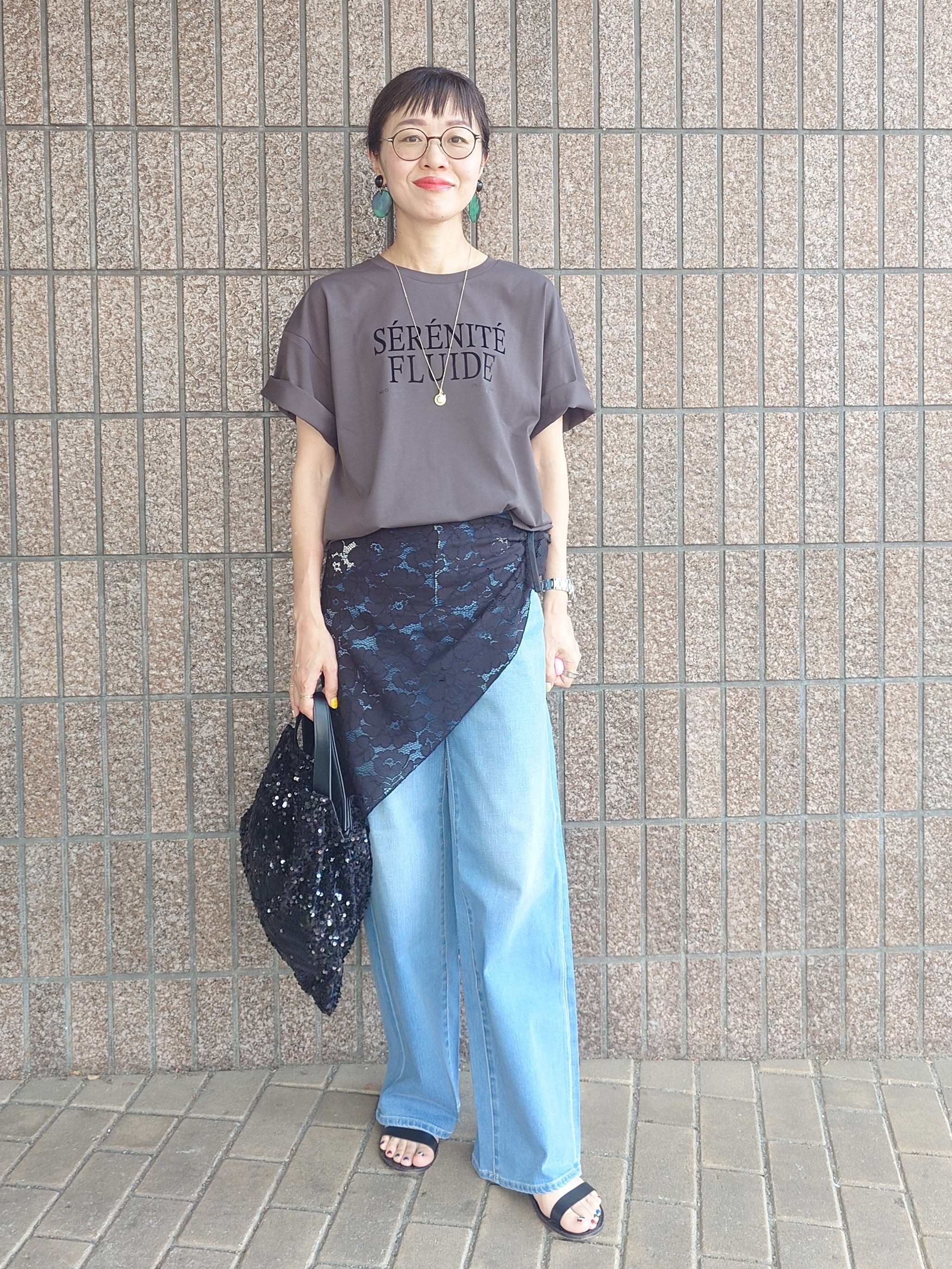 MUTSUKOさんの「UNTITLED｜【丈感すっきり】ベロアプリントロゴT」を使ったコーディネート