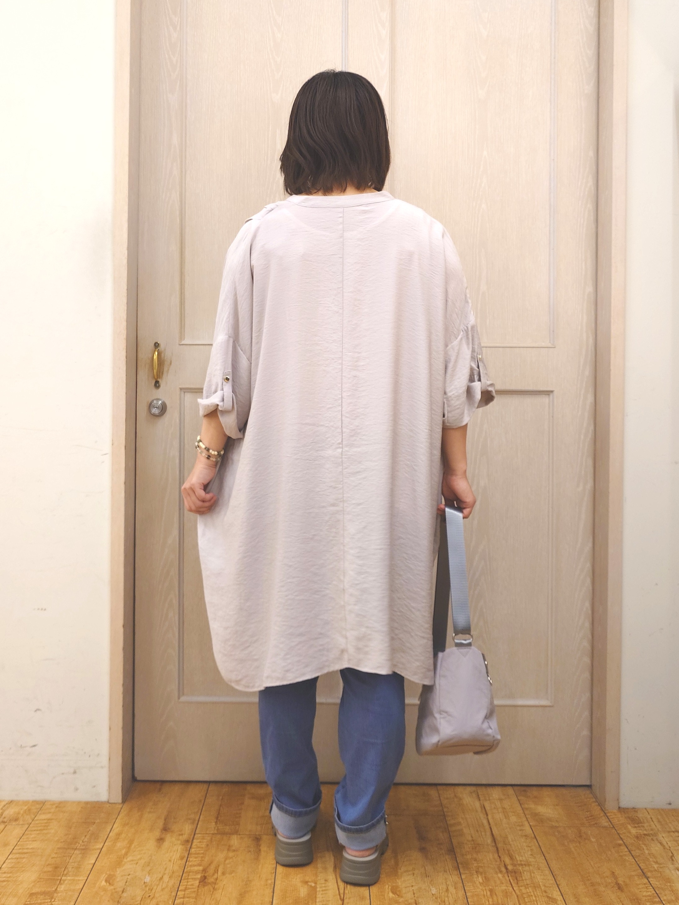 とろろさんの「SHOO･LA･RUE｜【S-LL/洗濯機可】気になる体型すっぽり隠す スキッパードルマンチュニック」を使ったコーディネート