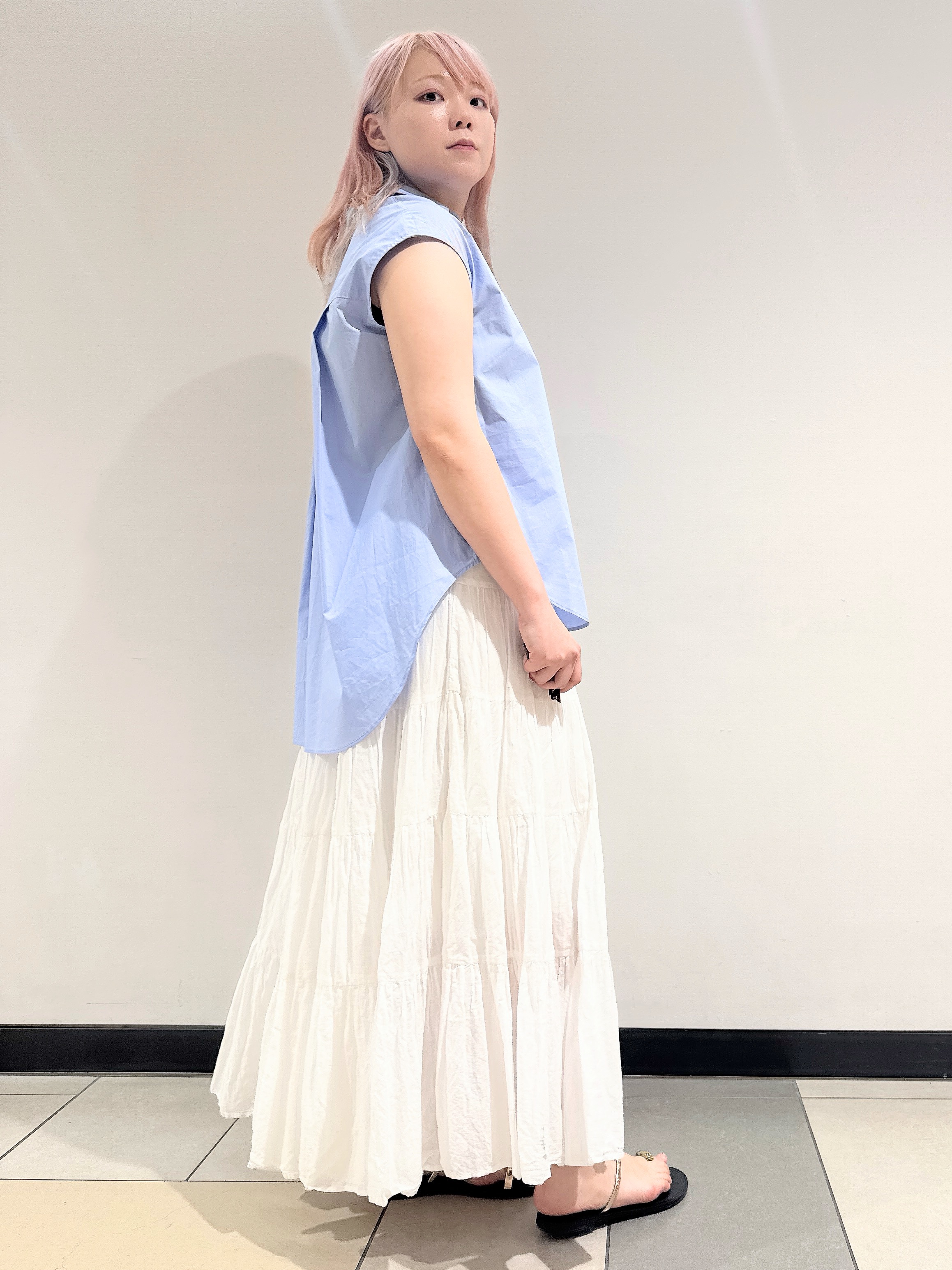 なかもとあきさんの「DRESSTERIOR｜フレンチスリーブ スキッパーブラウス」を使ったコーディネート