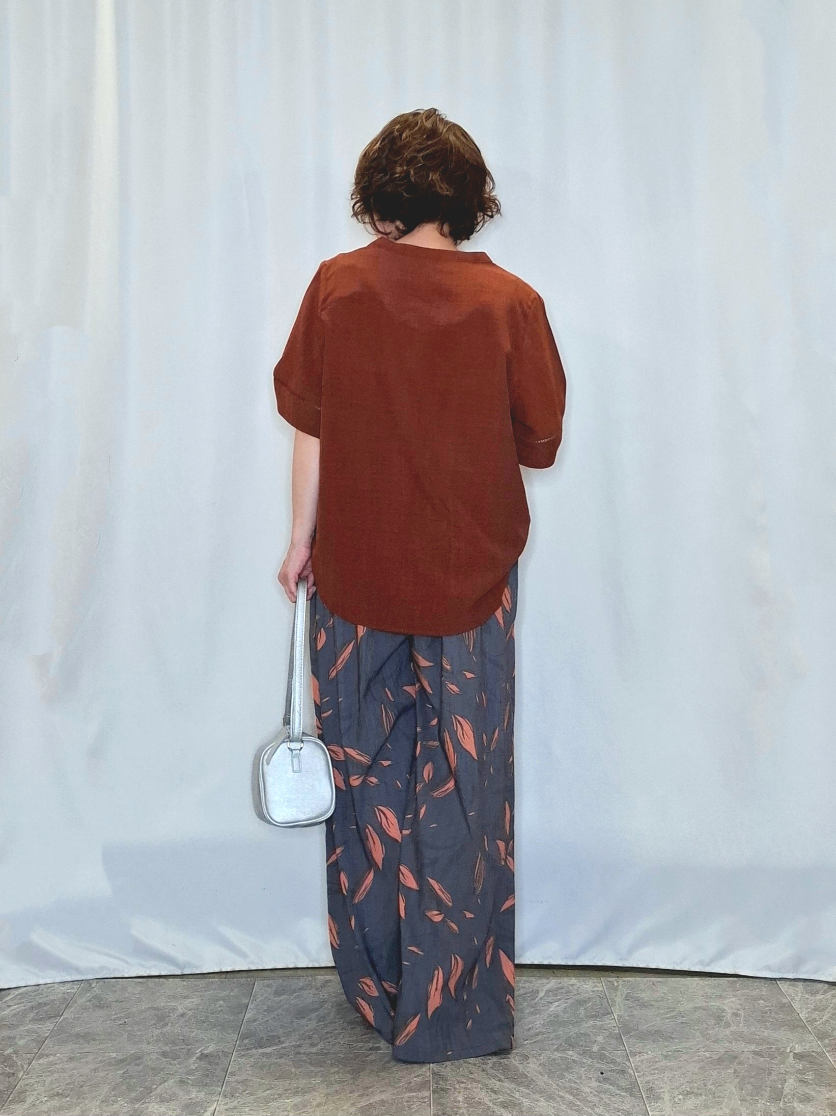 ぬーさんの「SHOO･LA･RUE｜【洗濯後しわになりにくい/インせずきまる】シンプルだけど女性らしい 麻調スキッパーブラウス」を使ったコーディネート