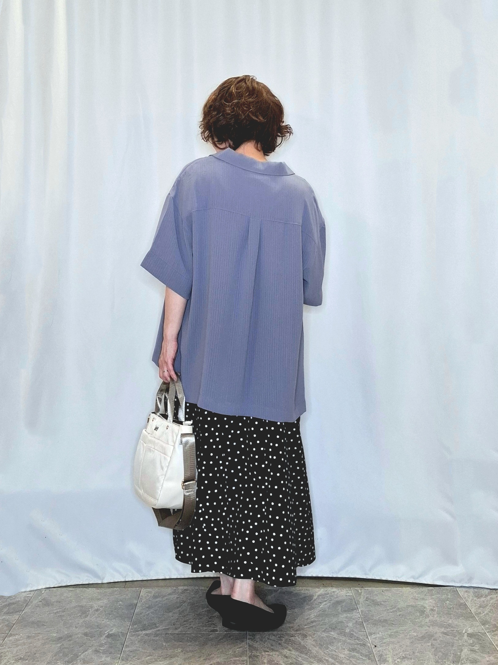 ぬーさんの「SHOO･LA･RUE｜【通気性〇/UV/S-LL】洗濯後しわになりにくい とろみストライプシャツ」を使ったコーディネート