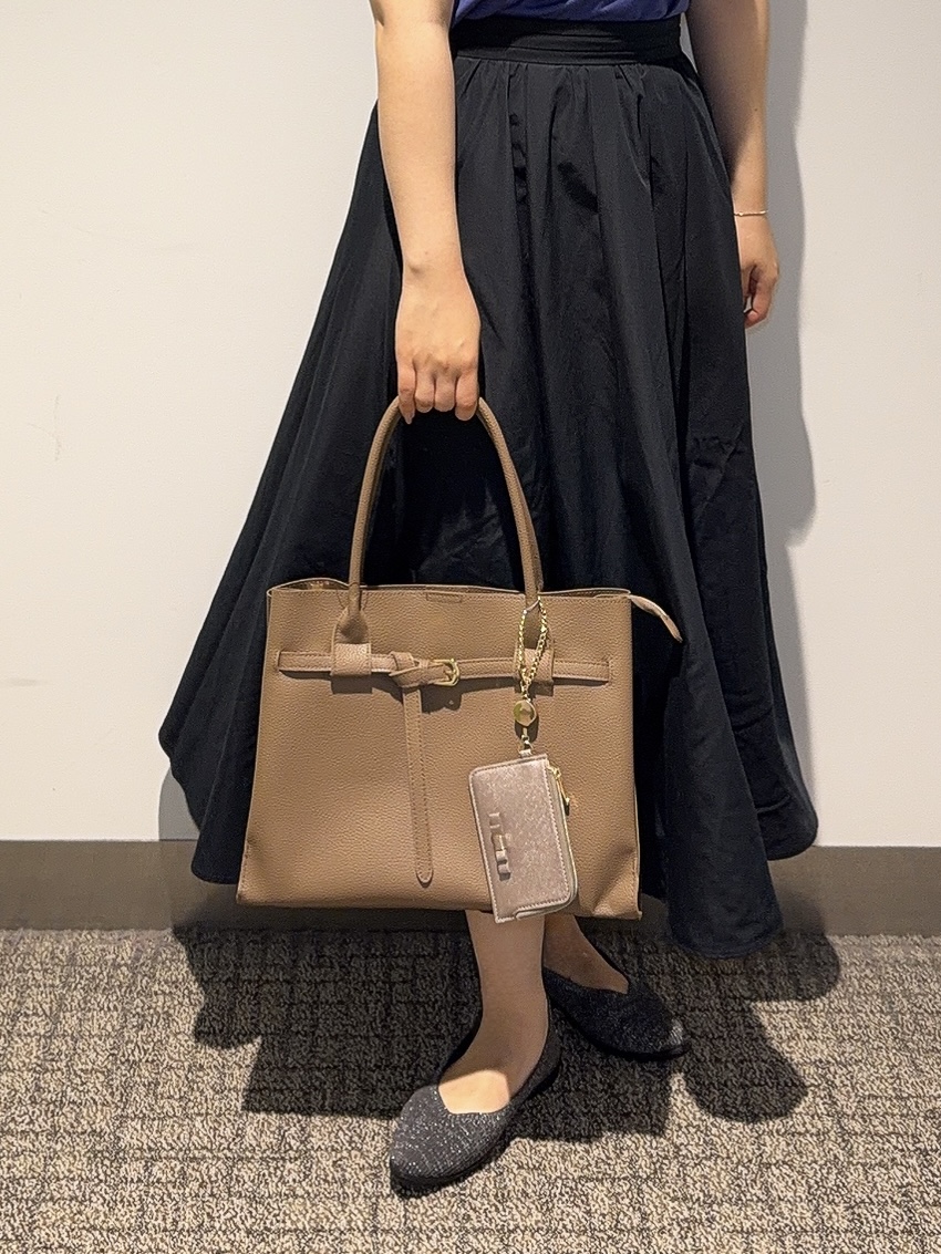 みーさんの「grove｜【持続冷感/SET UP可】ひんやりポンチシリーズ／フロントレースドルマンカットソー」を使ったコーディネート