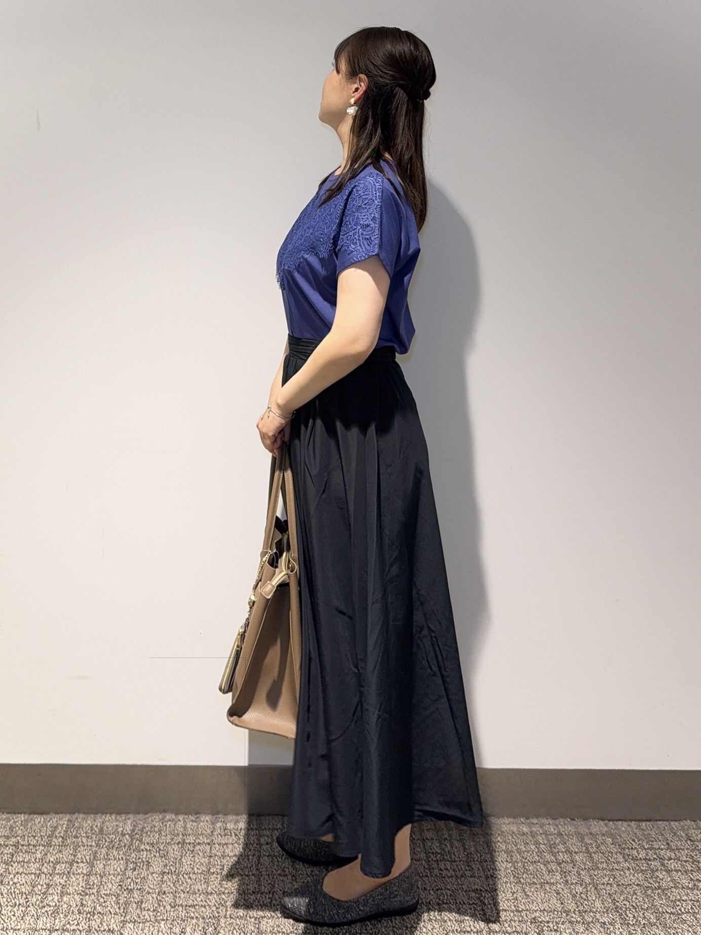 みーさんの「grove｜【持続冷感/SET UP可】ひんやりポンチシリーズ／フロントレースドルマンカットソー」を使ったコーディネート