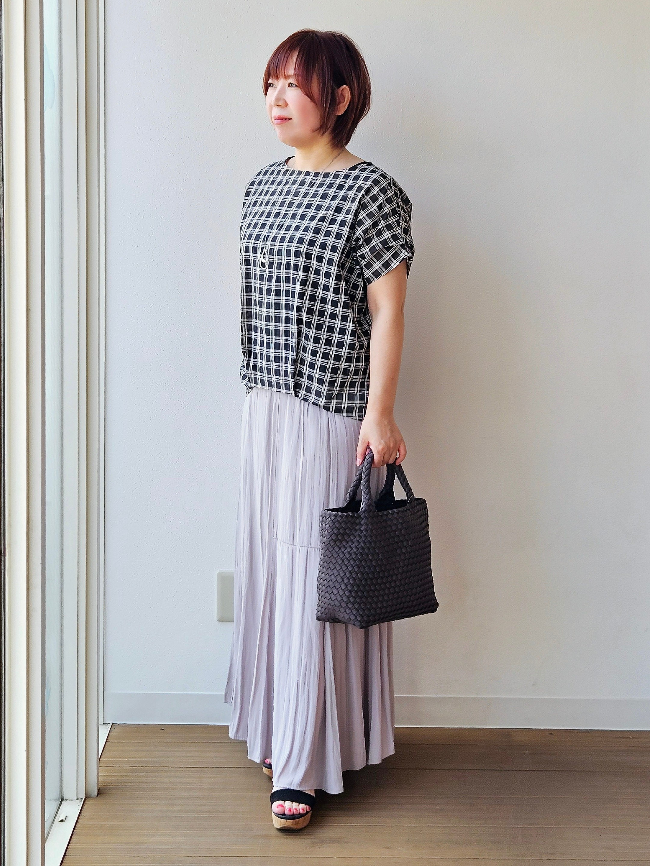 やじまさんの「UNTITLED｜【秋めきシャツ/体型カバー】シアーチェックブラウス」を使ったコーディネート